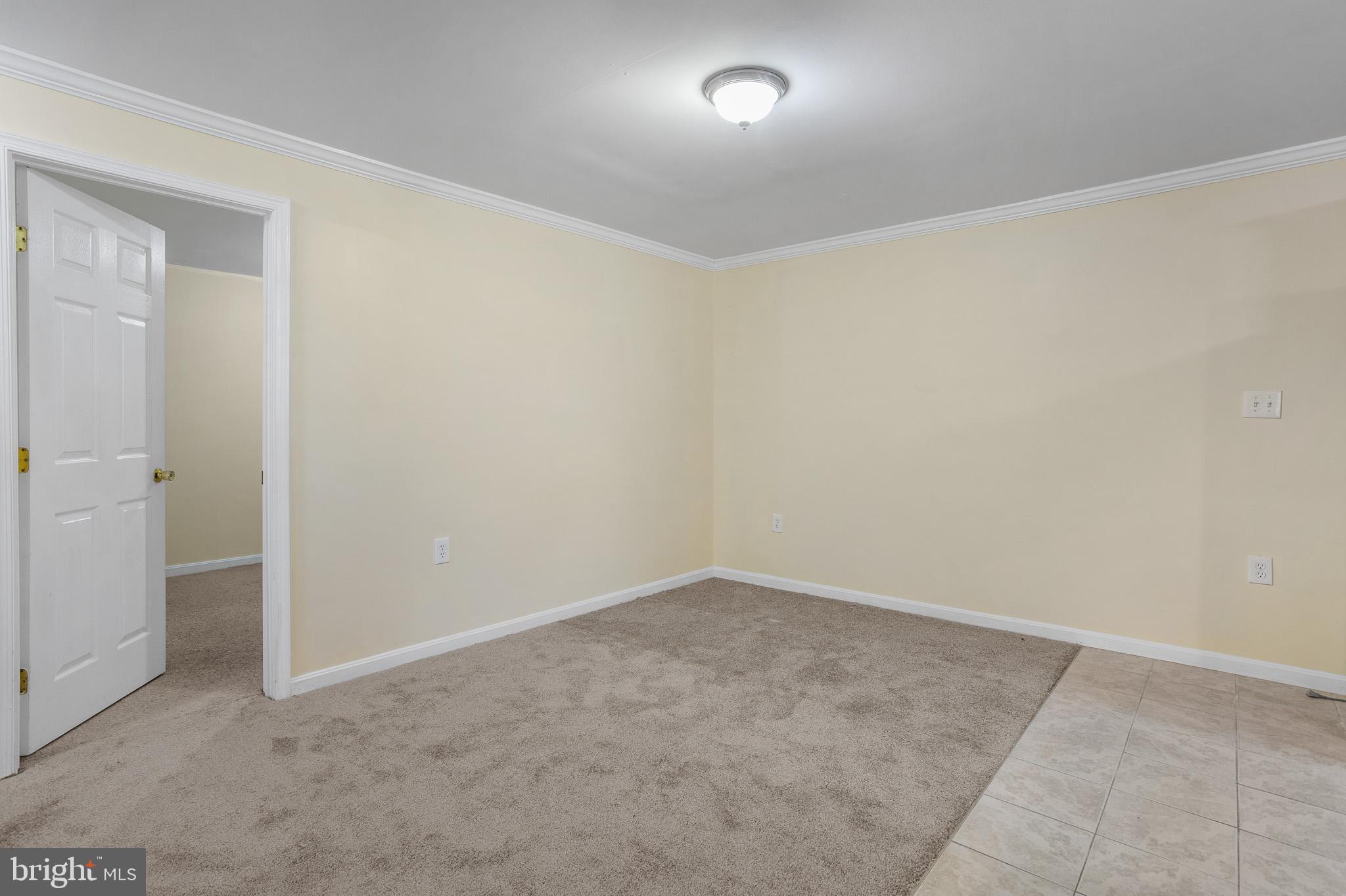 TWIN LAKES - Residential