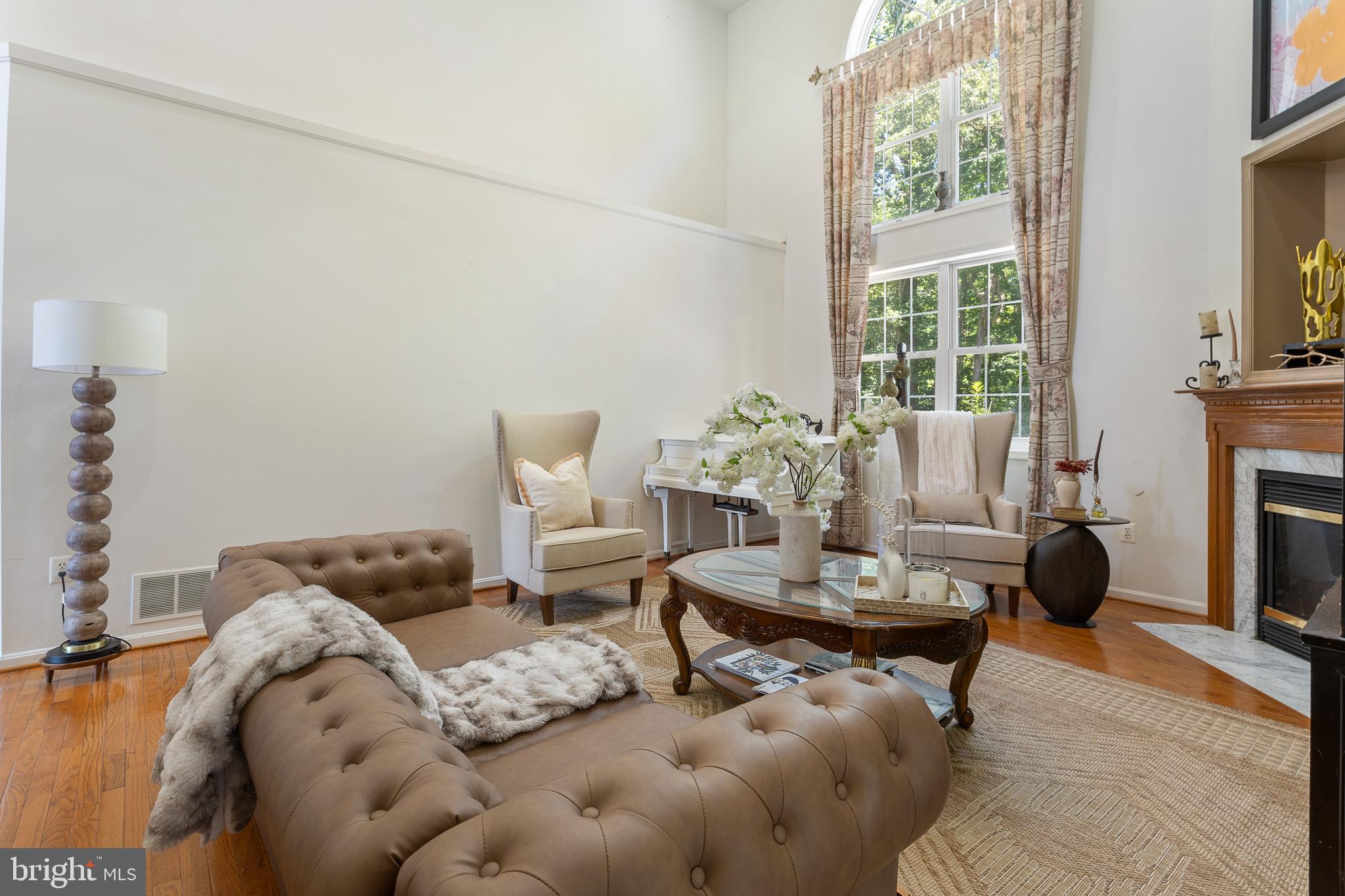 TWIN LAKES - Residential