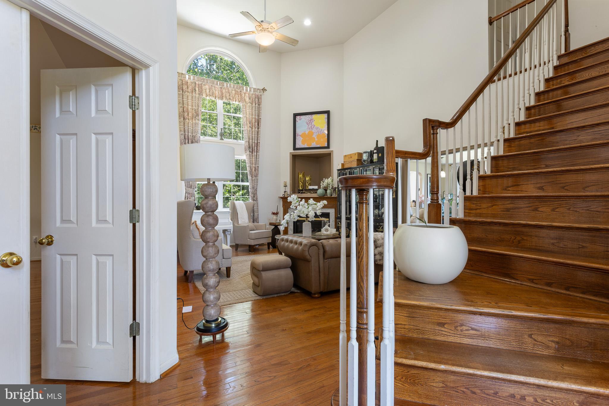 TWIN LAKES - Residential