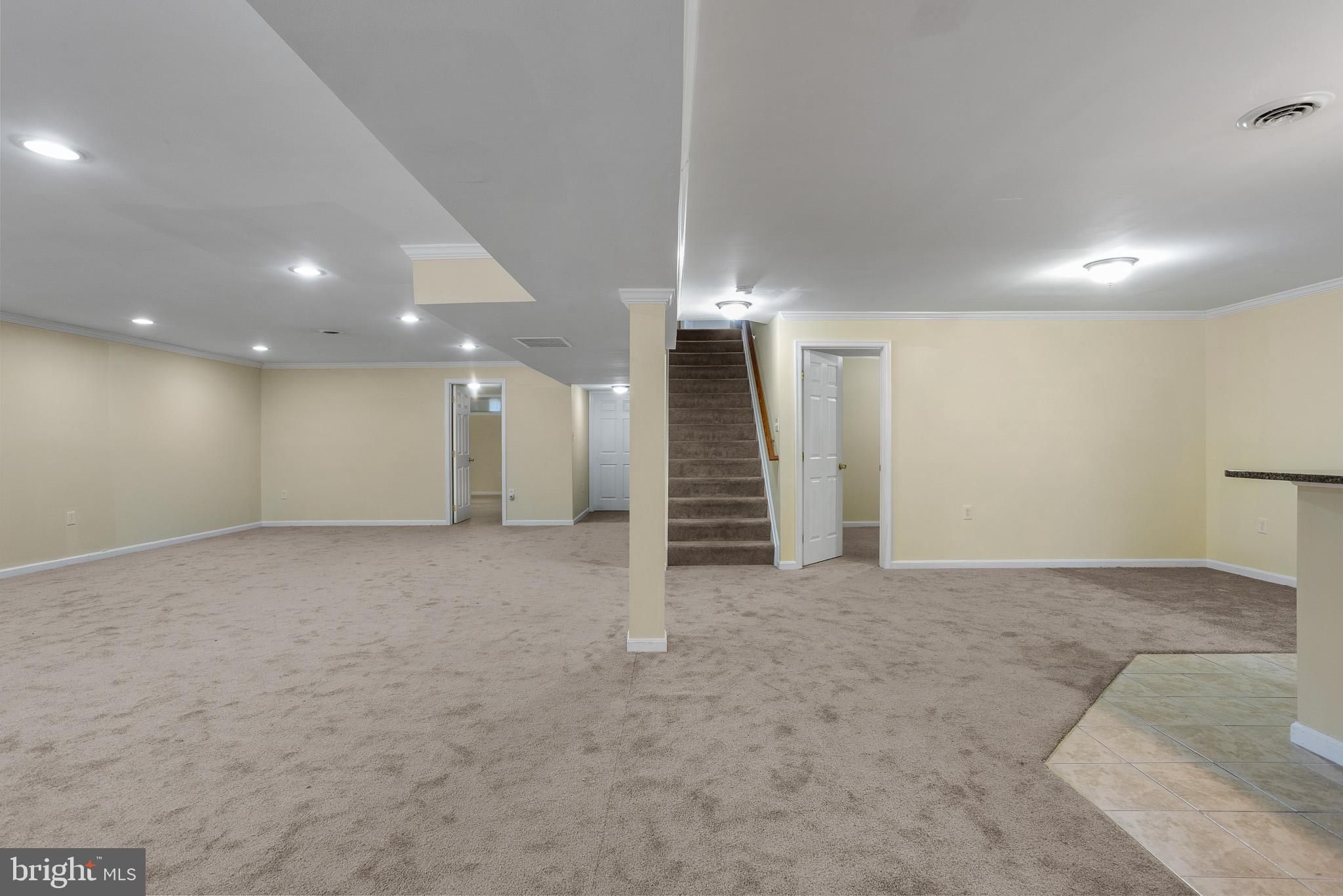 TWIN LAKES - Residential