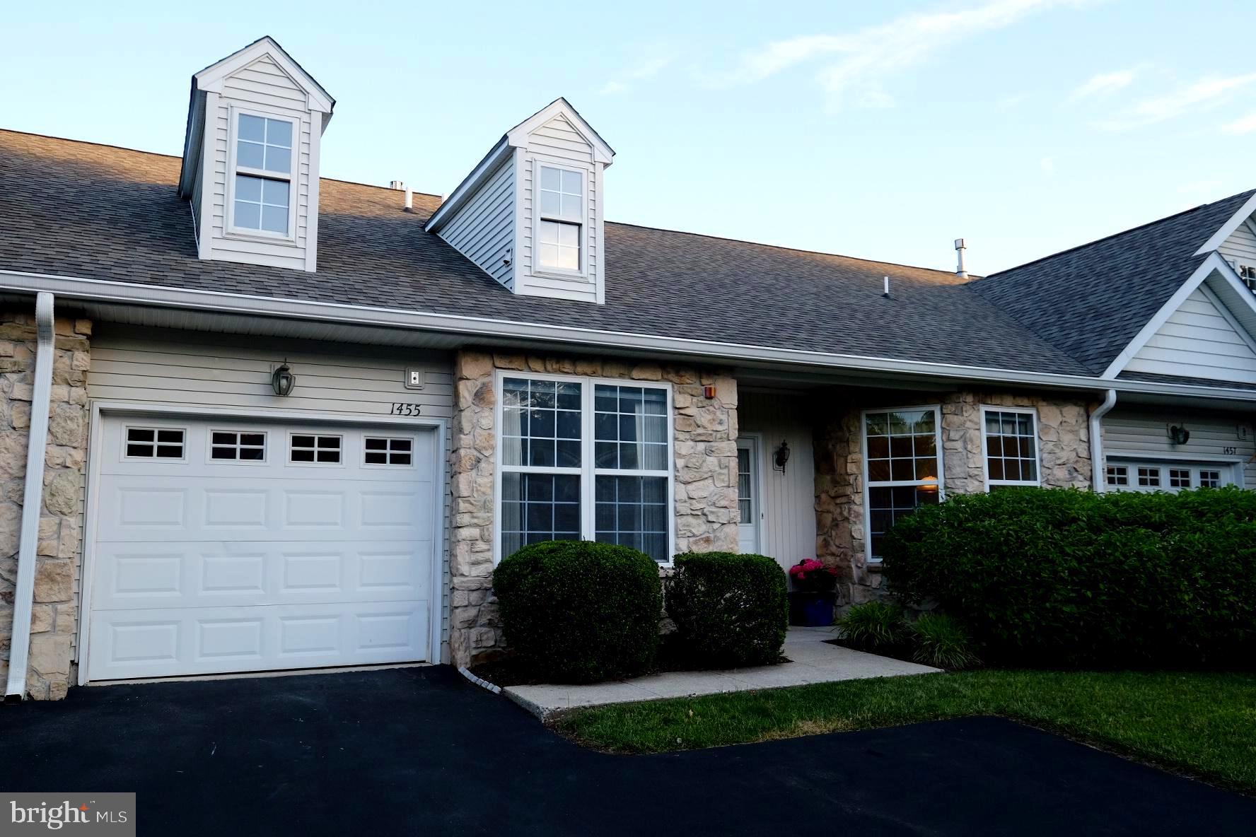 Single story living in the beautiful Golf View Estates, Springfield's professionally managed, premier 55+ community with low association fees, which includes roof replacement coverage (roofs were replaced in 2020–21), snow removal to your doorstep and driveway, landscaping, trash service, exterior building maintenance, and common area upkeep. Highly sought after floor plan with a den/library/office that creates a sense of separation from the living room and kitchen. The huge eat in kitchen and a formal dining room gives you options for entertaining and daily living.  Serene deck off the living room is perfect for your morning coffee and evening cocktail. New carpet and paint has just been completed allowing you to move right in.