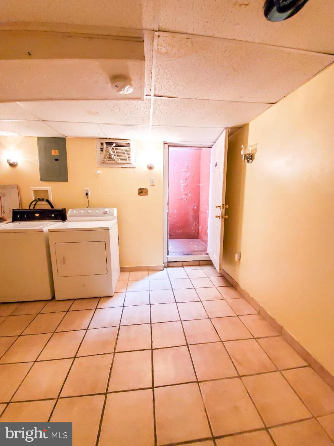 LANCASTER - Residential