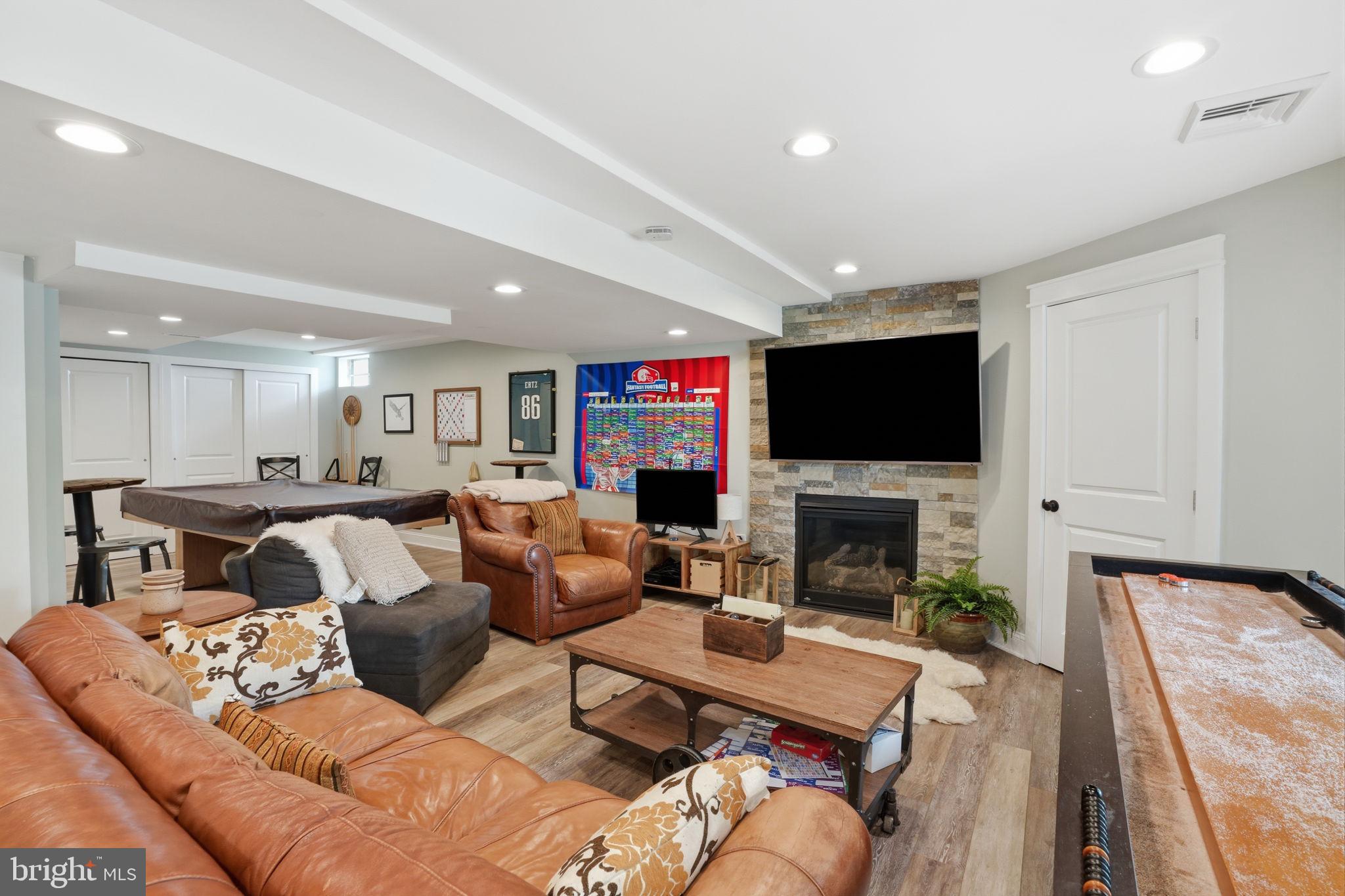JAMISON HUNT - Residential