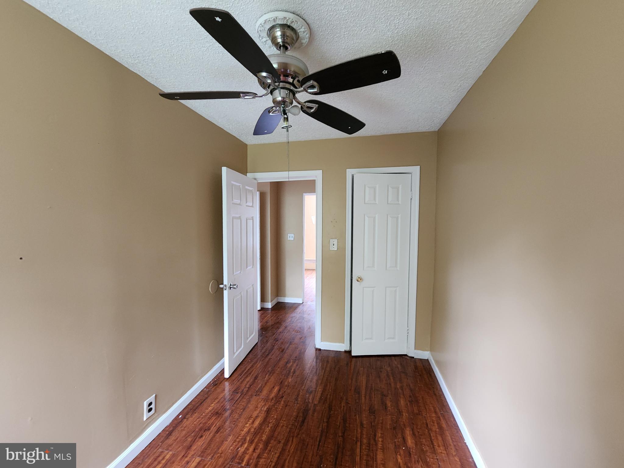 PARKLANE - Residential