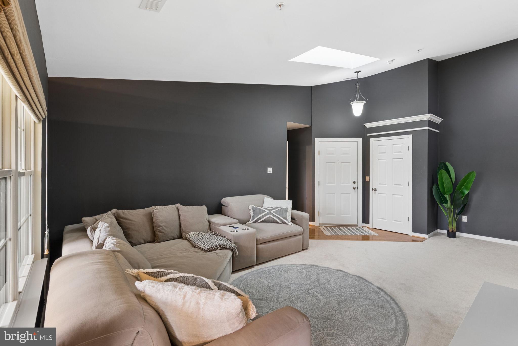 POND CONDOMINIUMS - Residential
