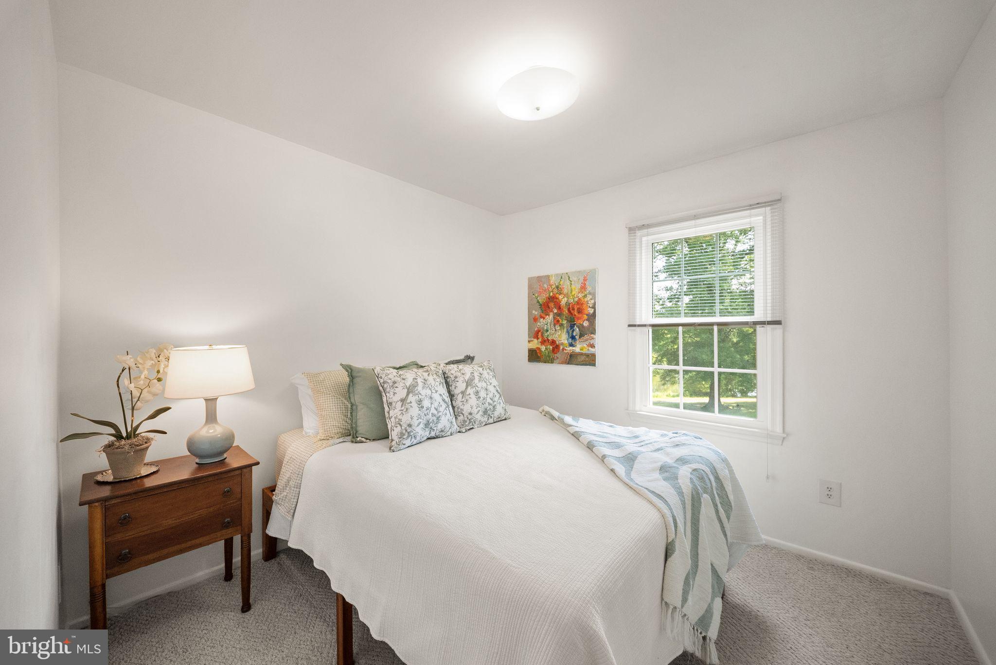 LAKE BRADDOCK - Residential