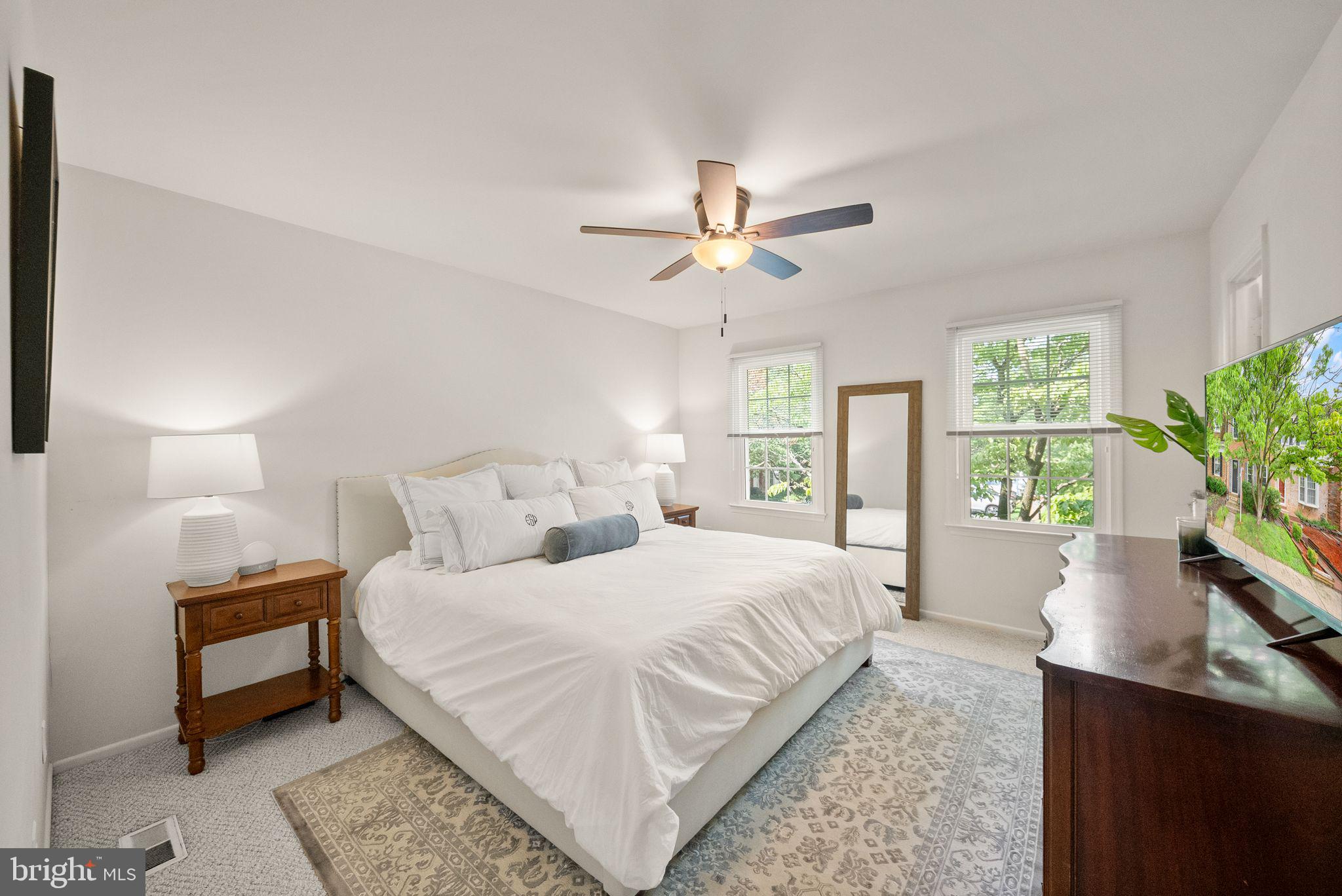 LAKE BRADDOCK - Residential