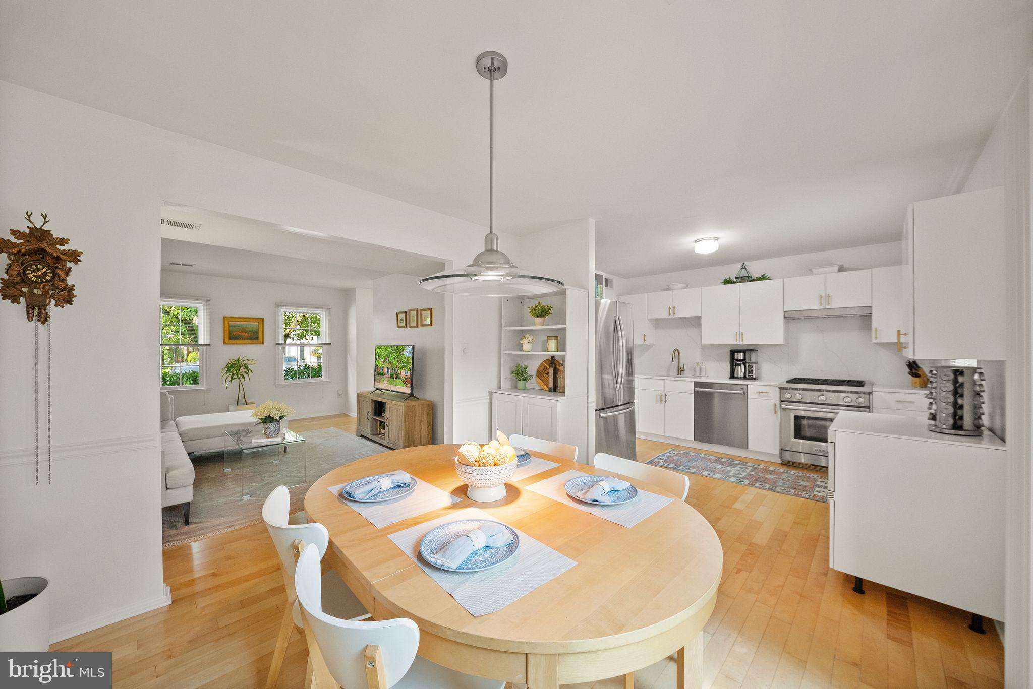 LAKE BRADDOCK - Residential