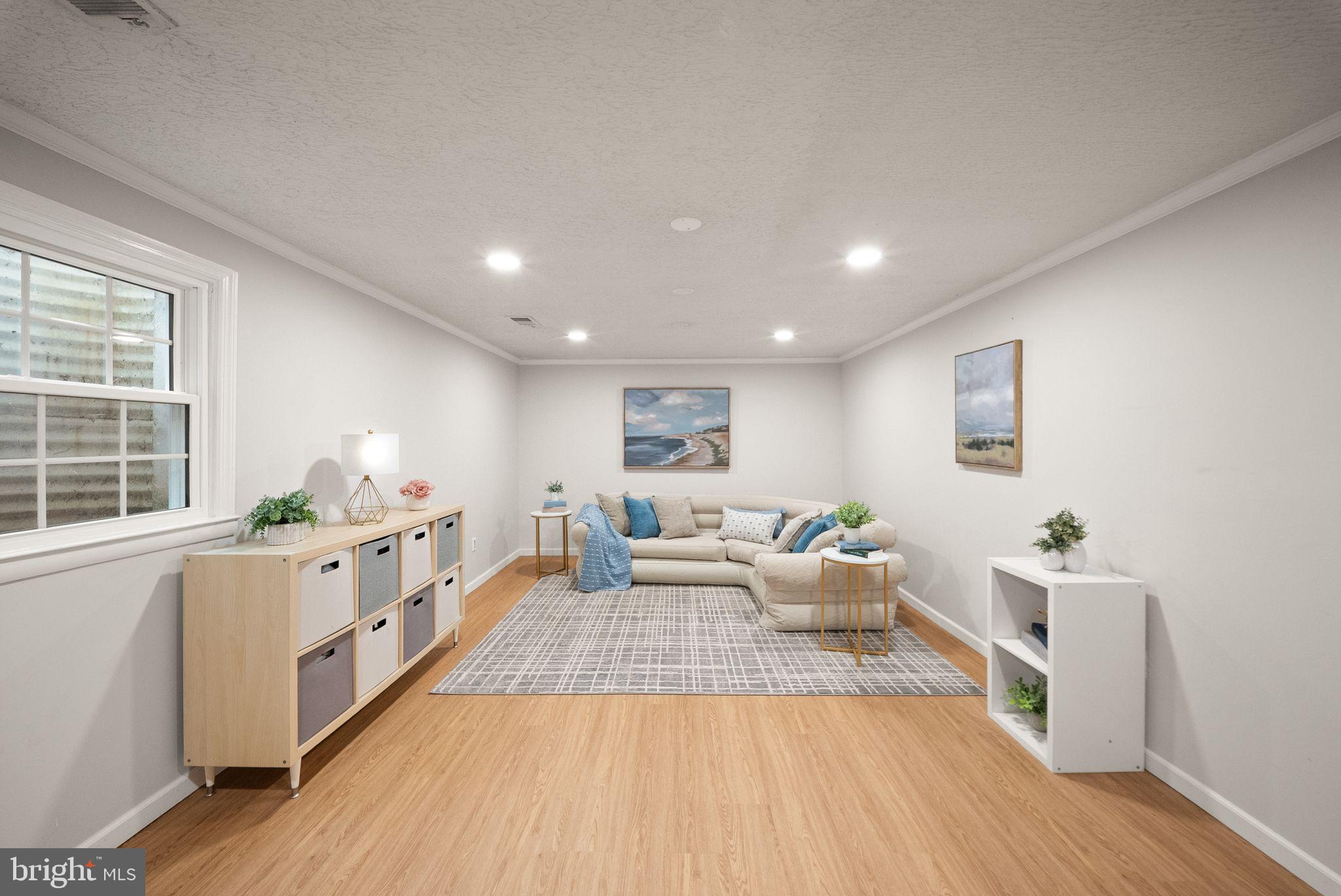 LAKE BRADDOCK - Residential