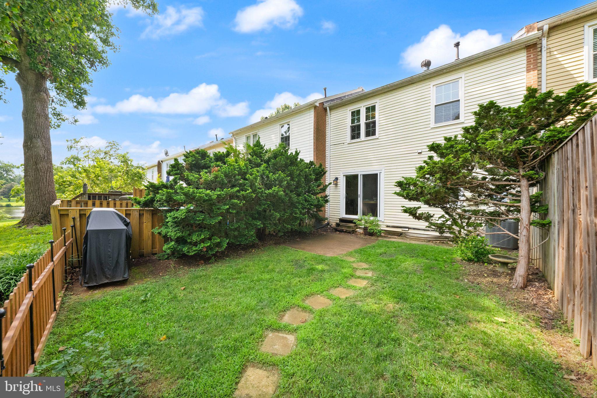 LAKE BRADDOCK - Residential