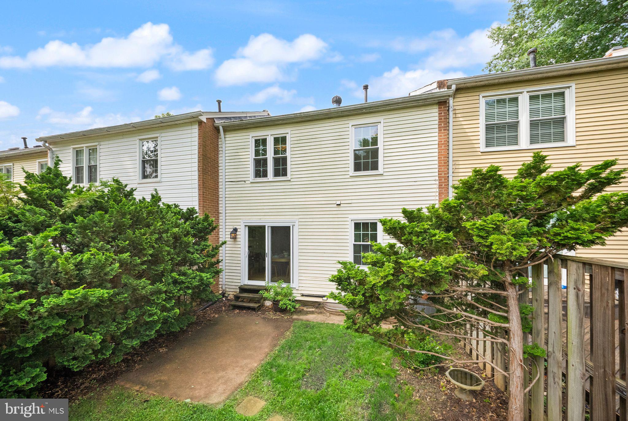 LAKE BRADDOCK - Residential