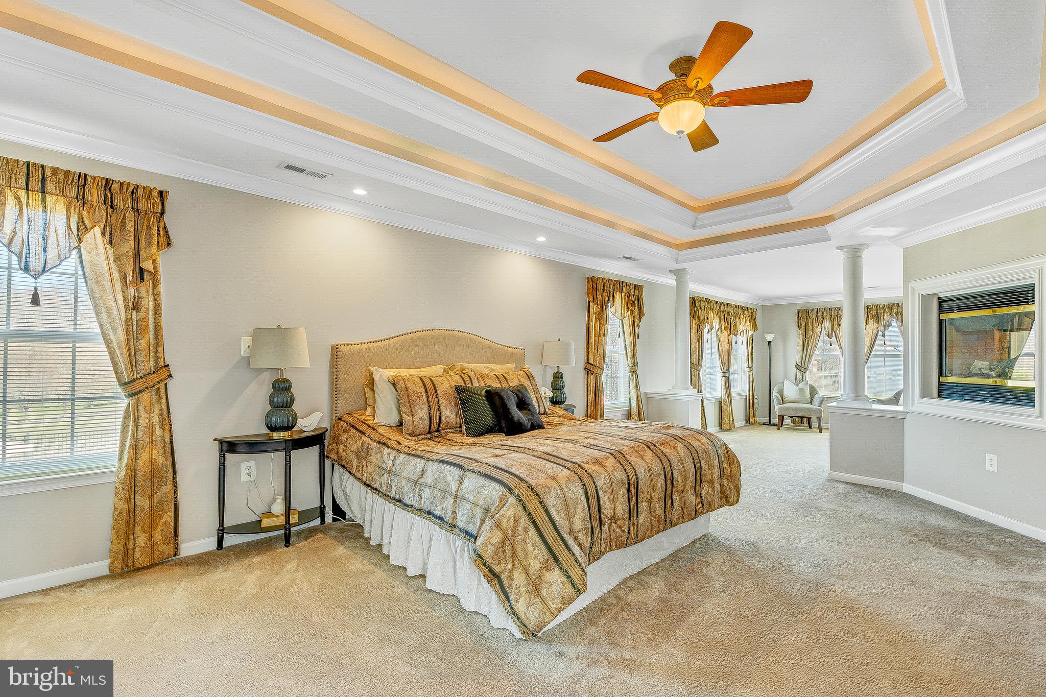 OAKWOOD MANOR - Residential