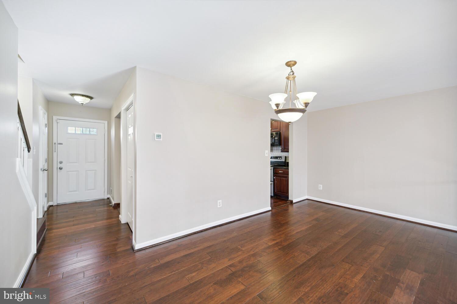 DEVONSHIRE TOWNHOMES - Residential Lease