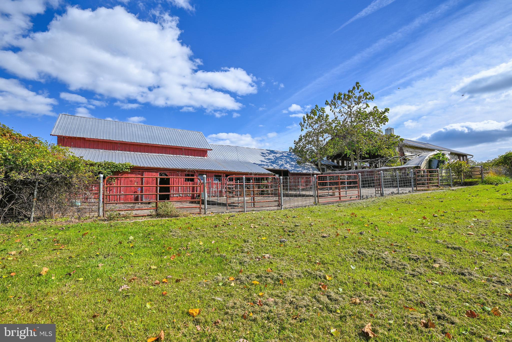 GLEN ARM - Farm