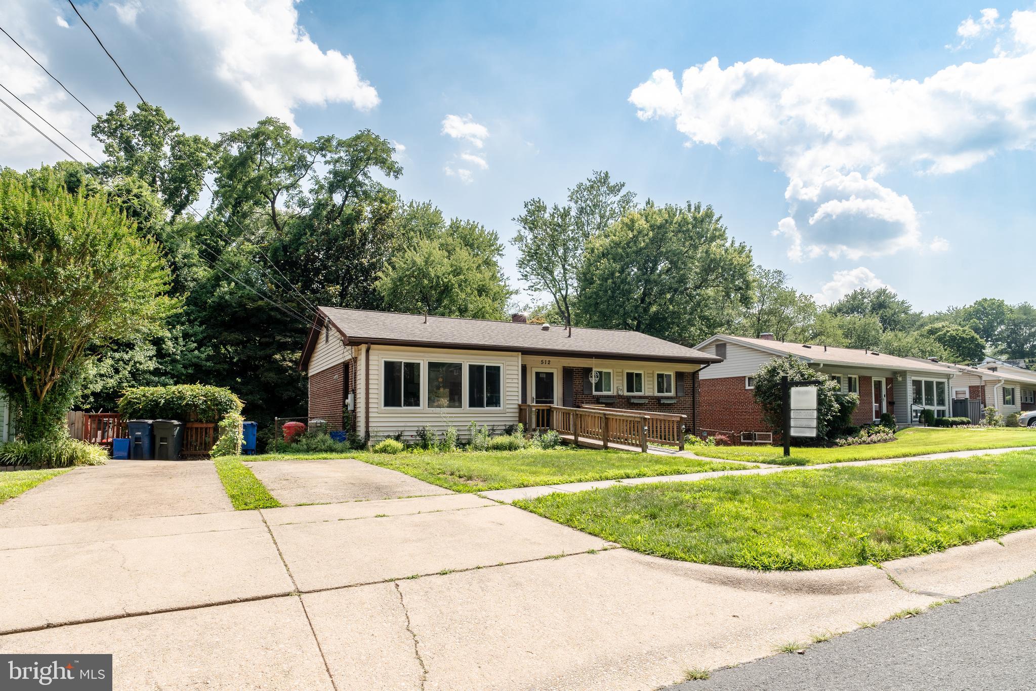 FRANKLIN KNOLLS - Residential