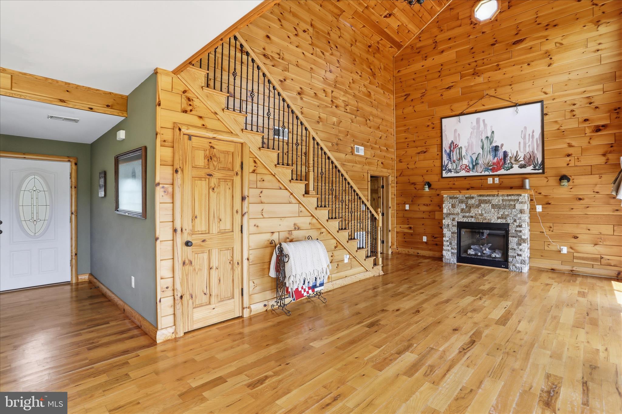 LOST MOUNTAIN - Residential