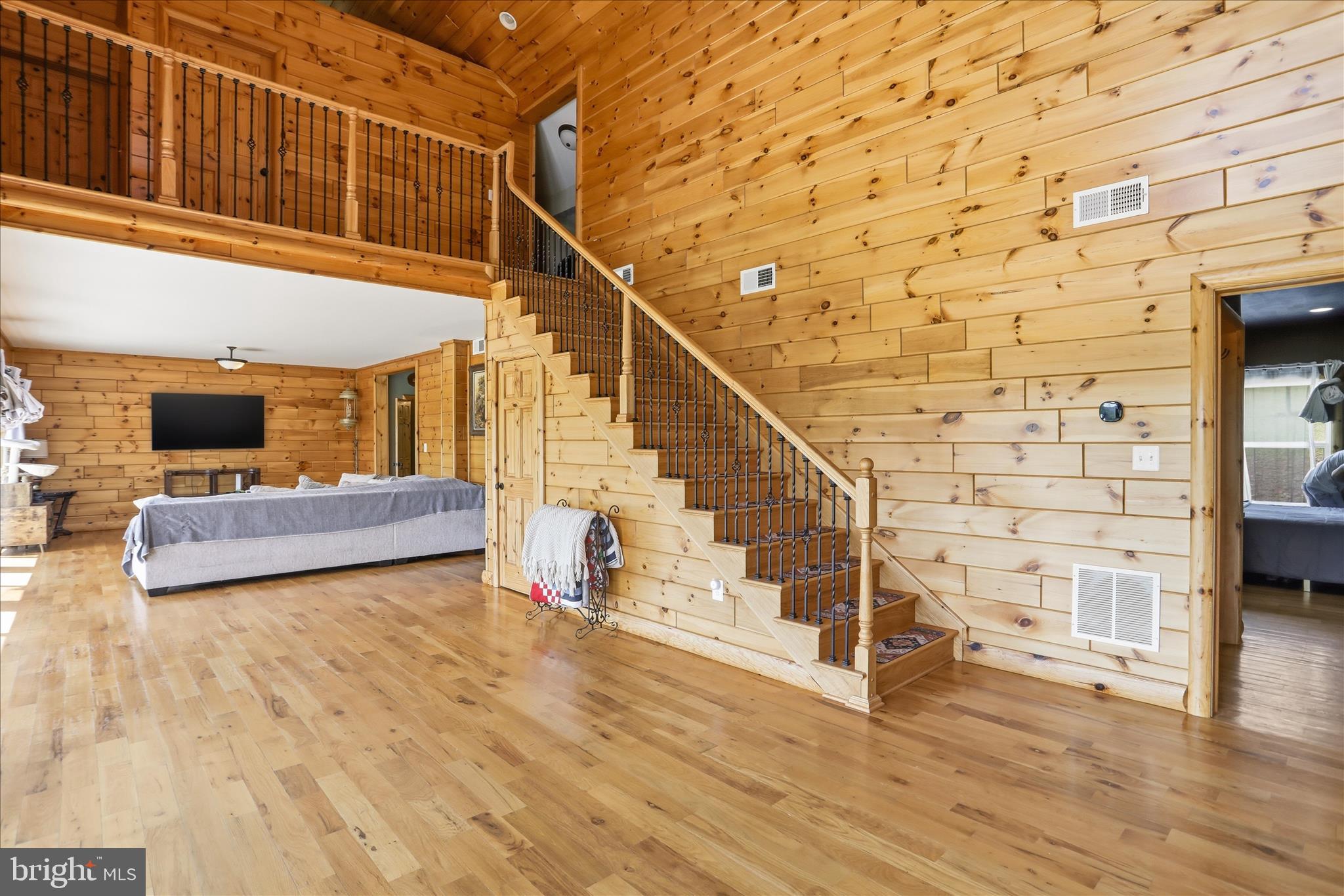 LOST MOUNTAIN - Residential