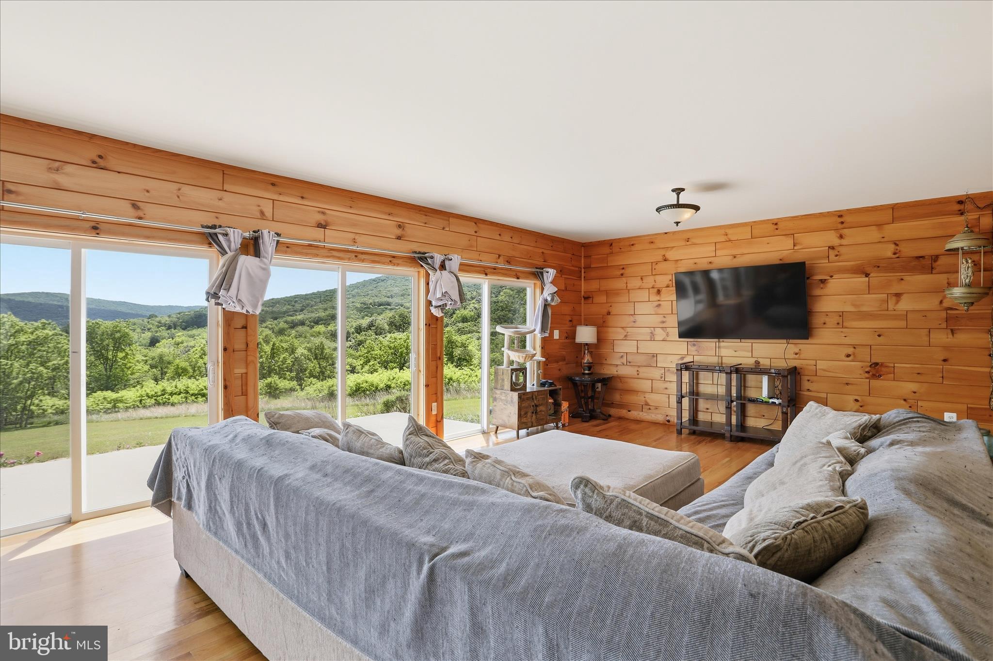 LOST MOUNTAIN - Residential