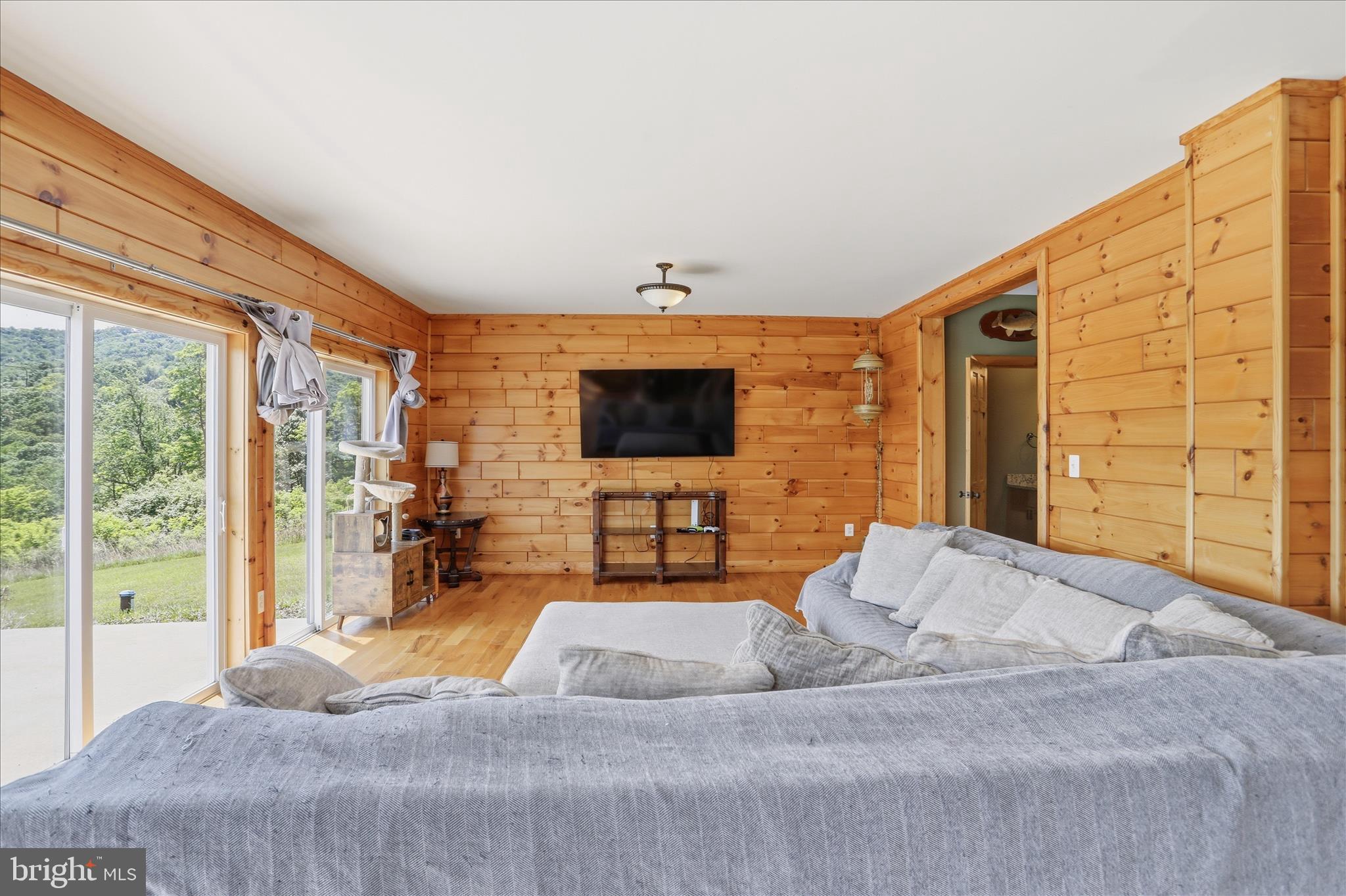 LOST MOUNTAIN - Residential