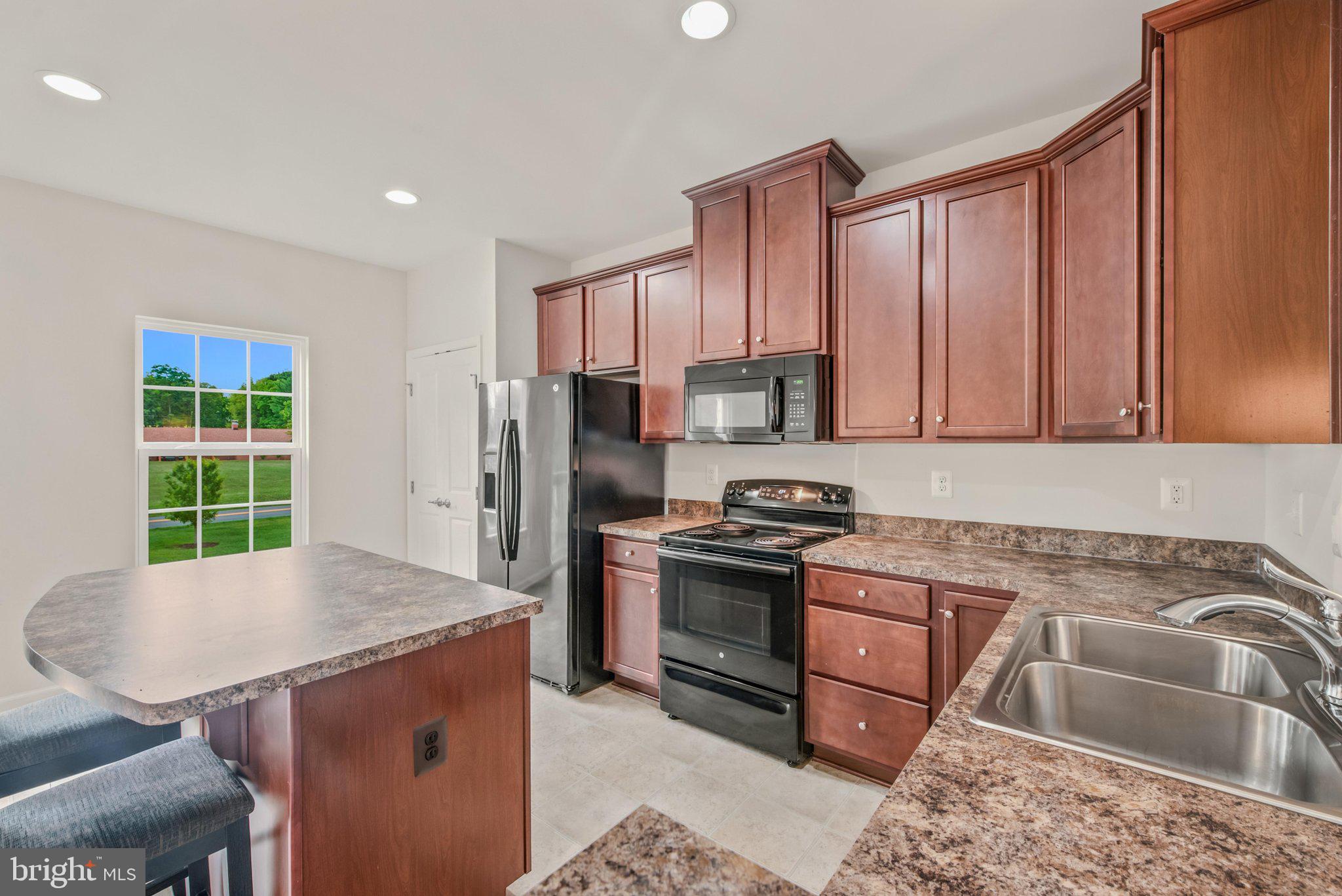 POTOMAC STATION - Residential