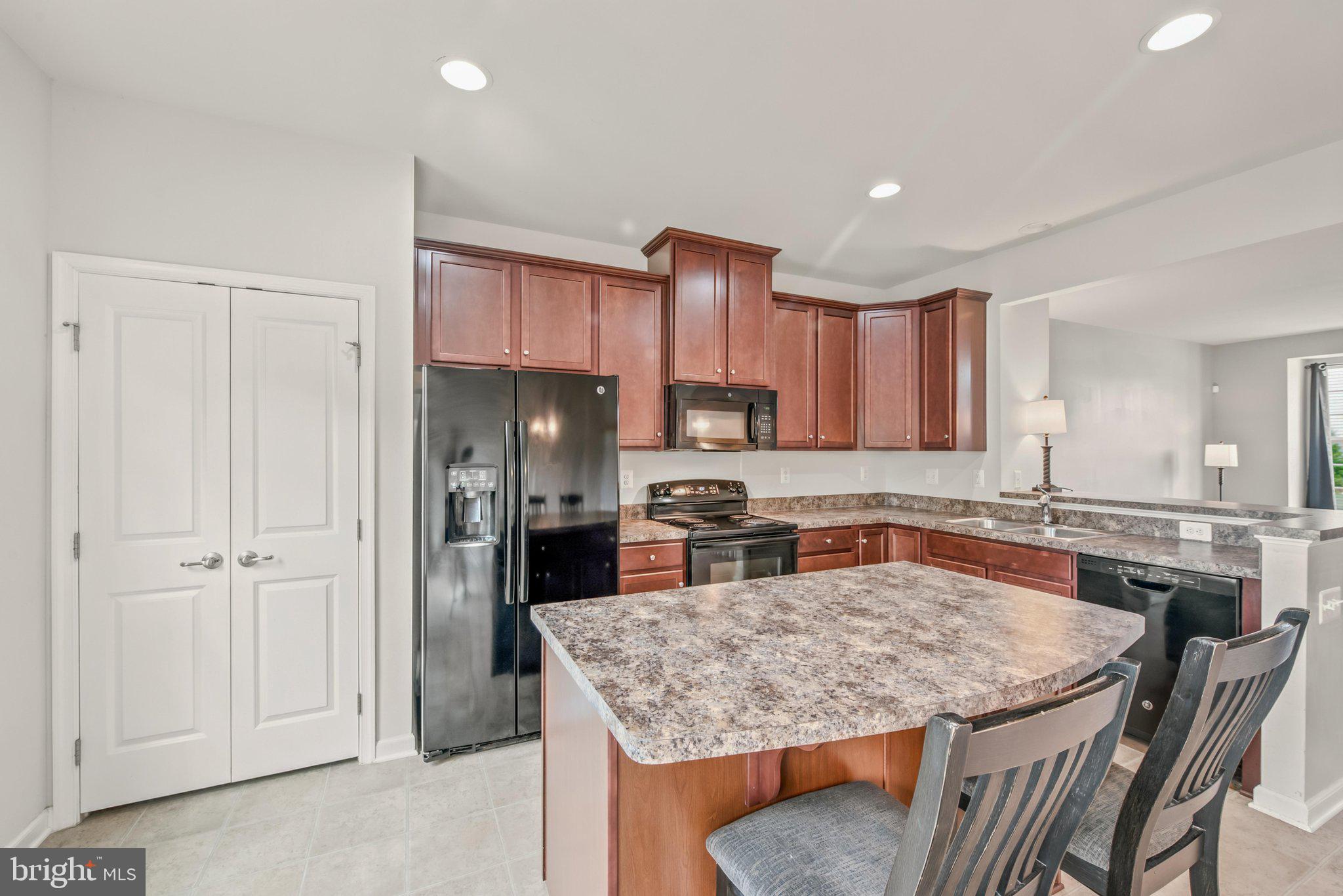 POTOMAC STATION - Residential