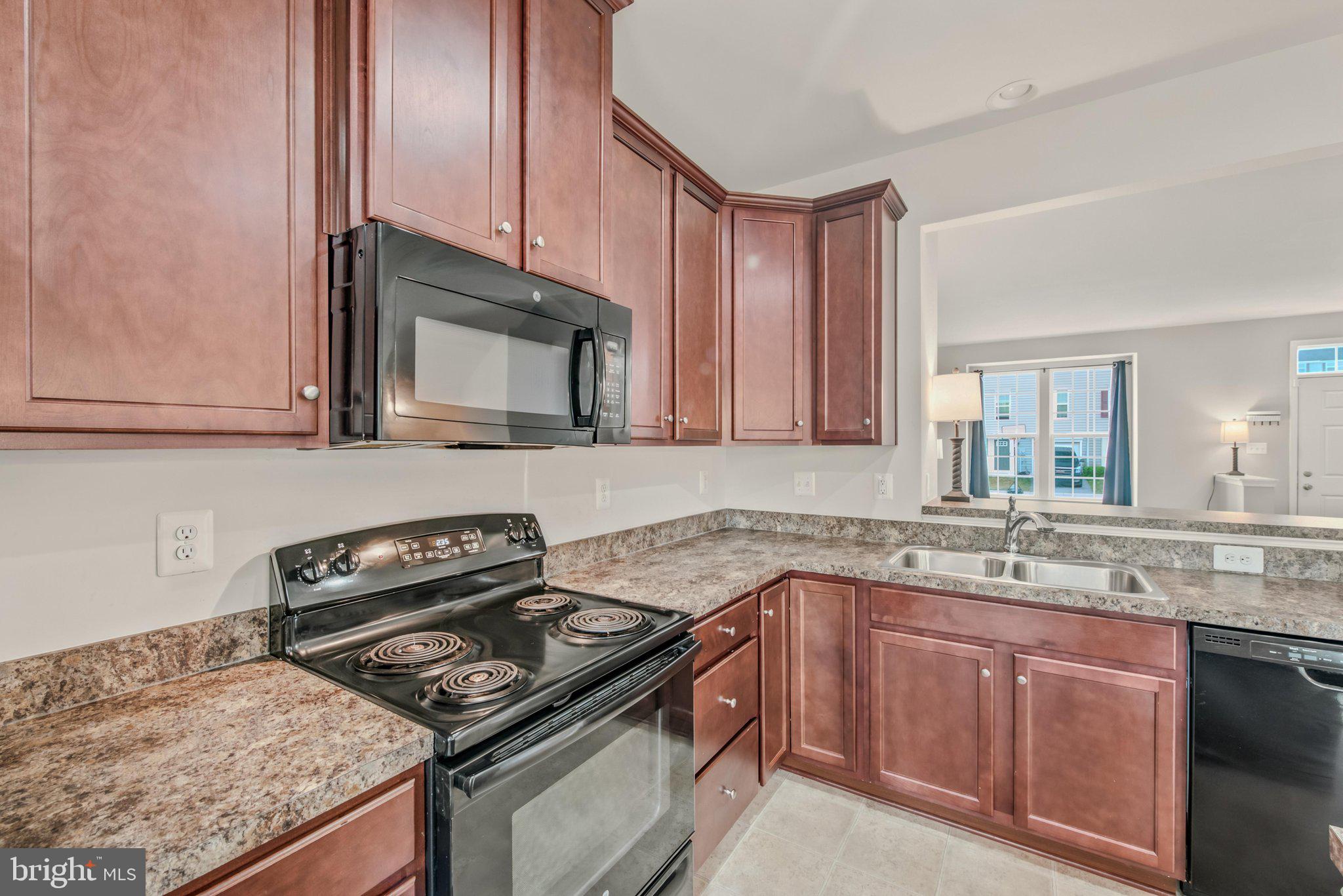 POTOMAC STATION - Residential