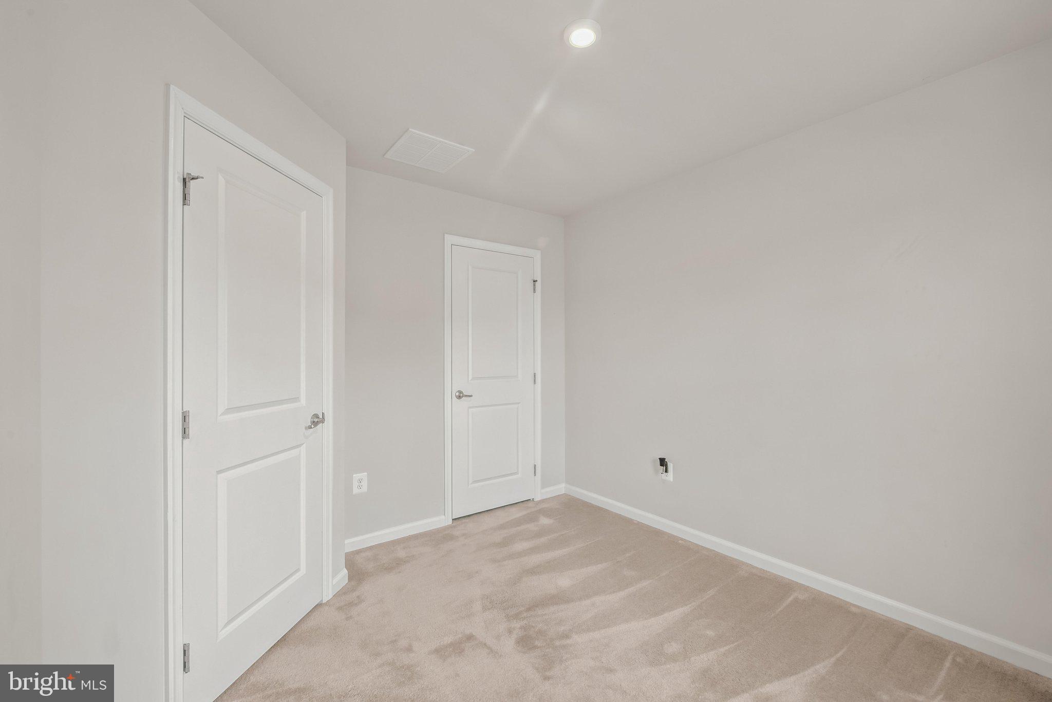 POTOMAC STATION - Residential