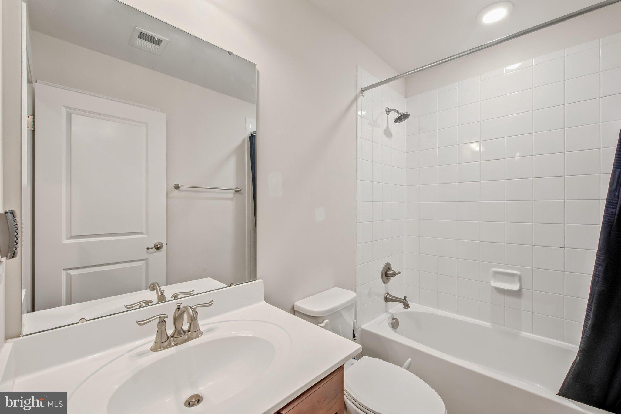 POTOMAC STATION - Residential