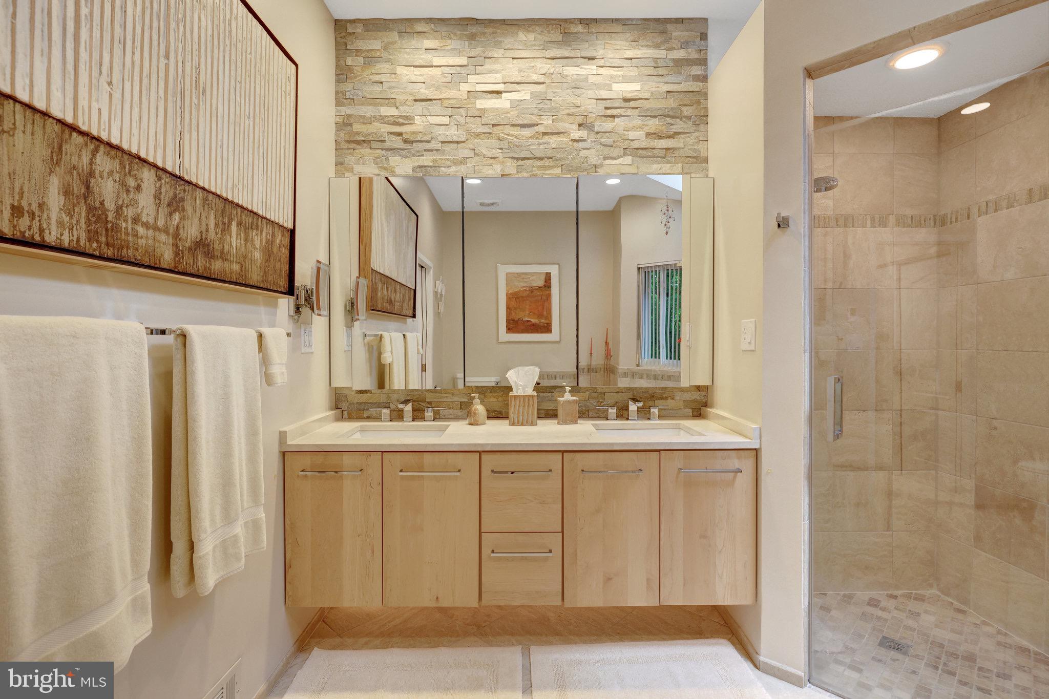 RESTON - Residential