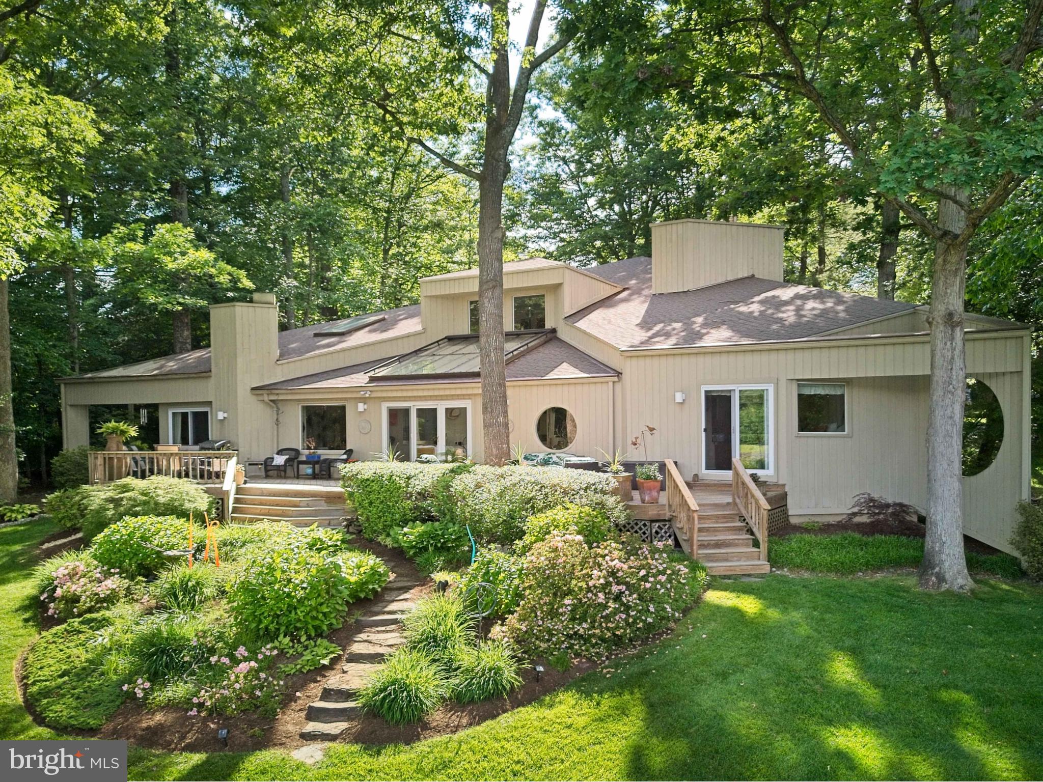 RESTON - Residential
