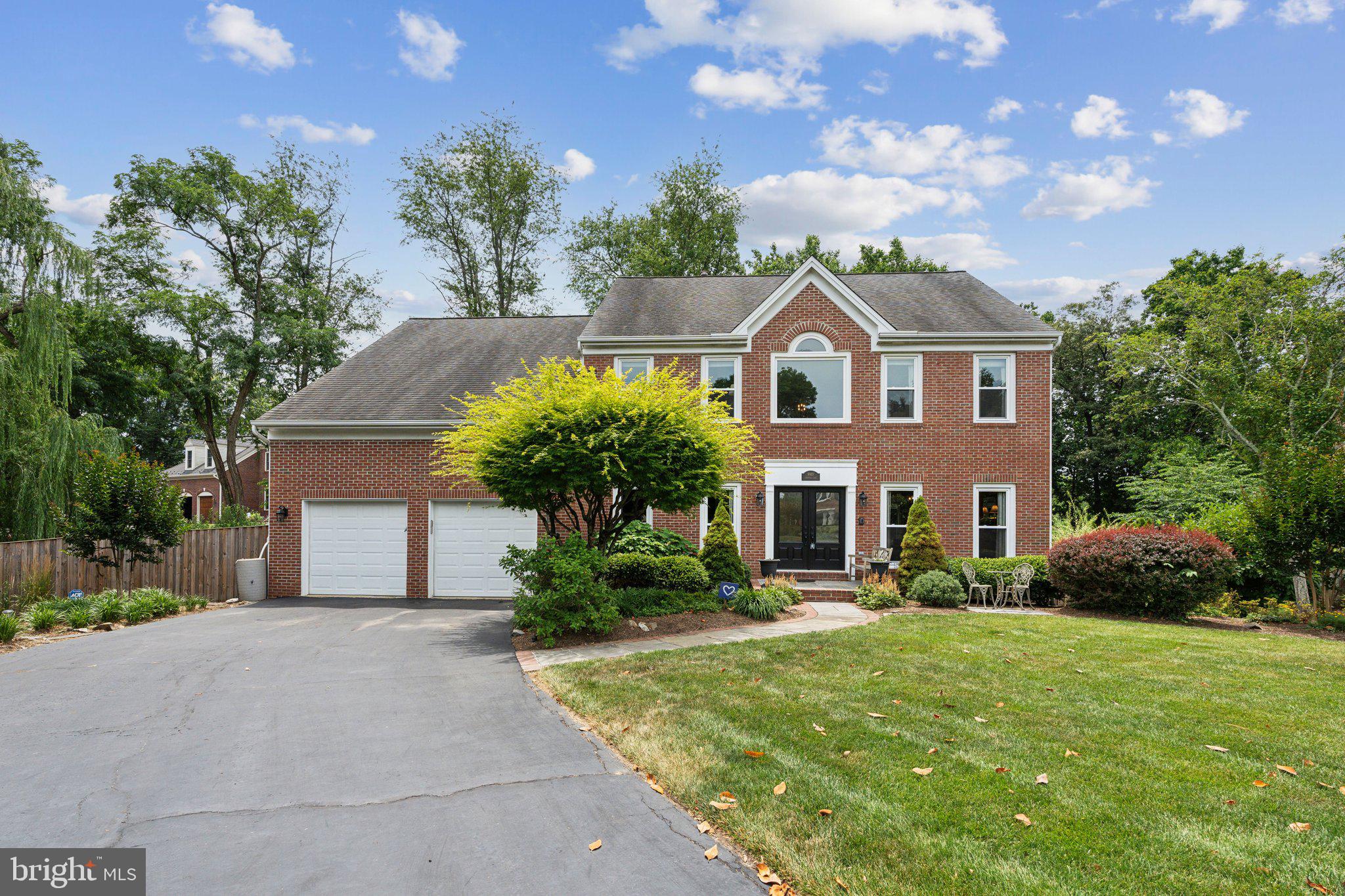 OAKTON GROVE - Residential