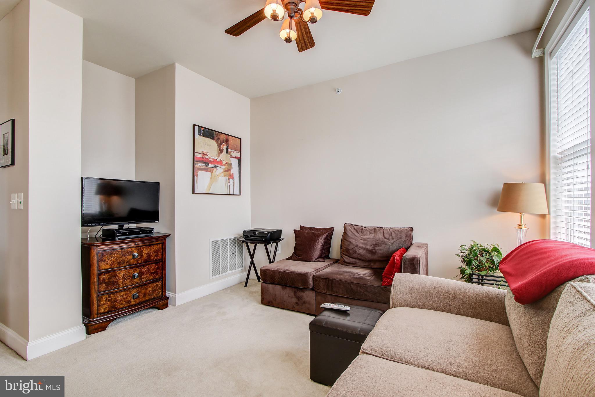 BOZZUTO AT KENTLANDS - Residential