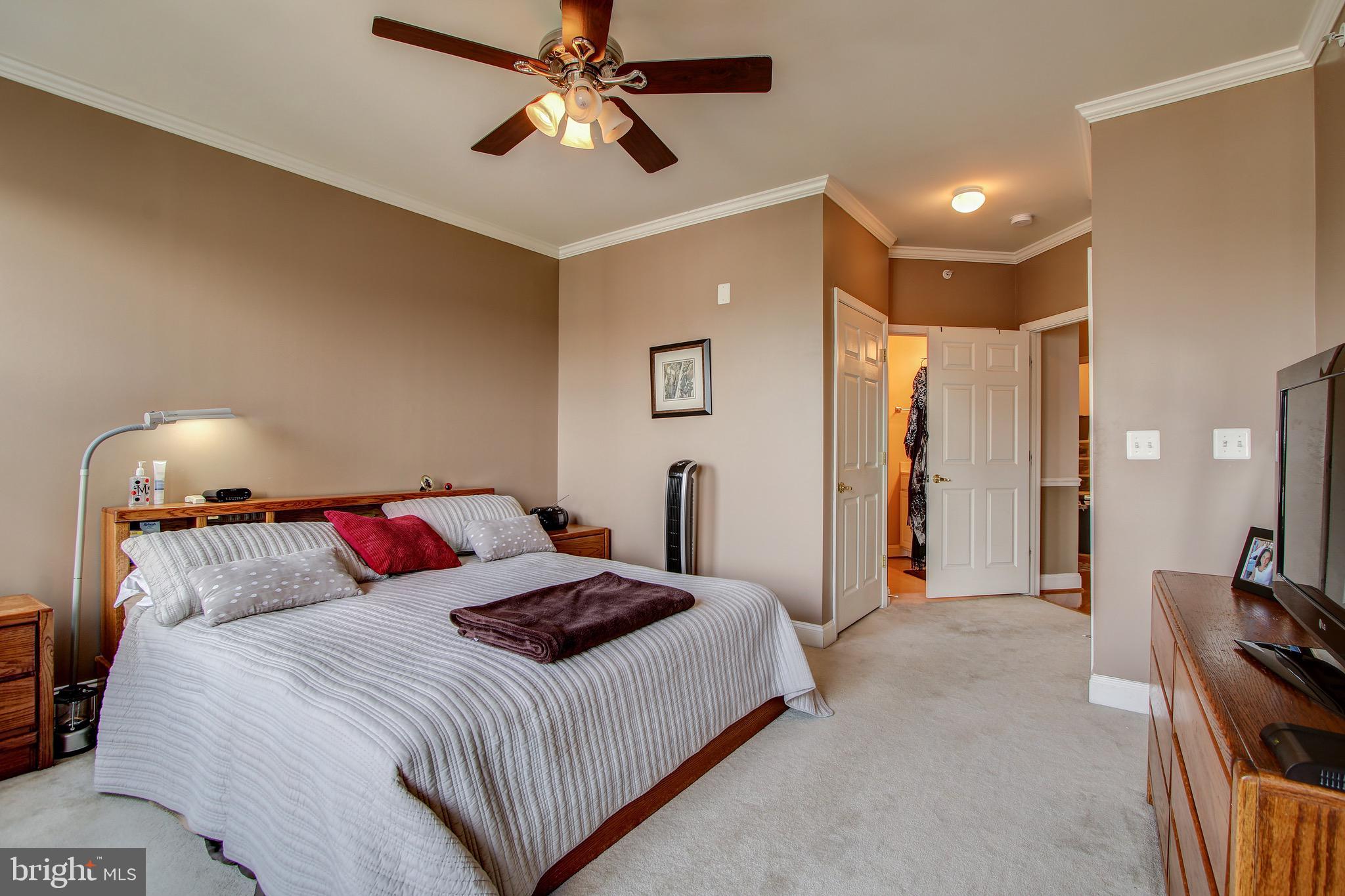BOZZUTO AT KENTLANDS - Residential