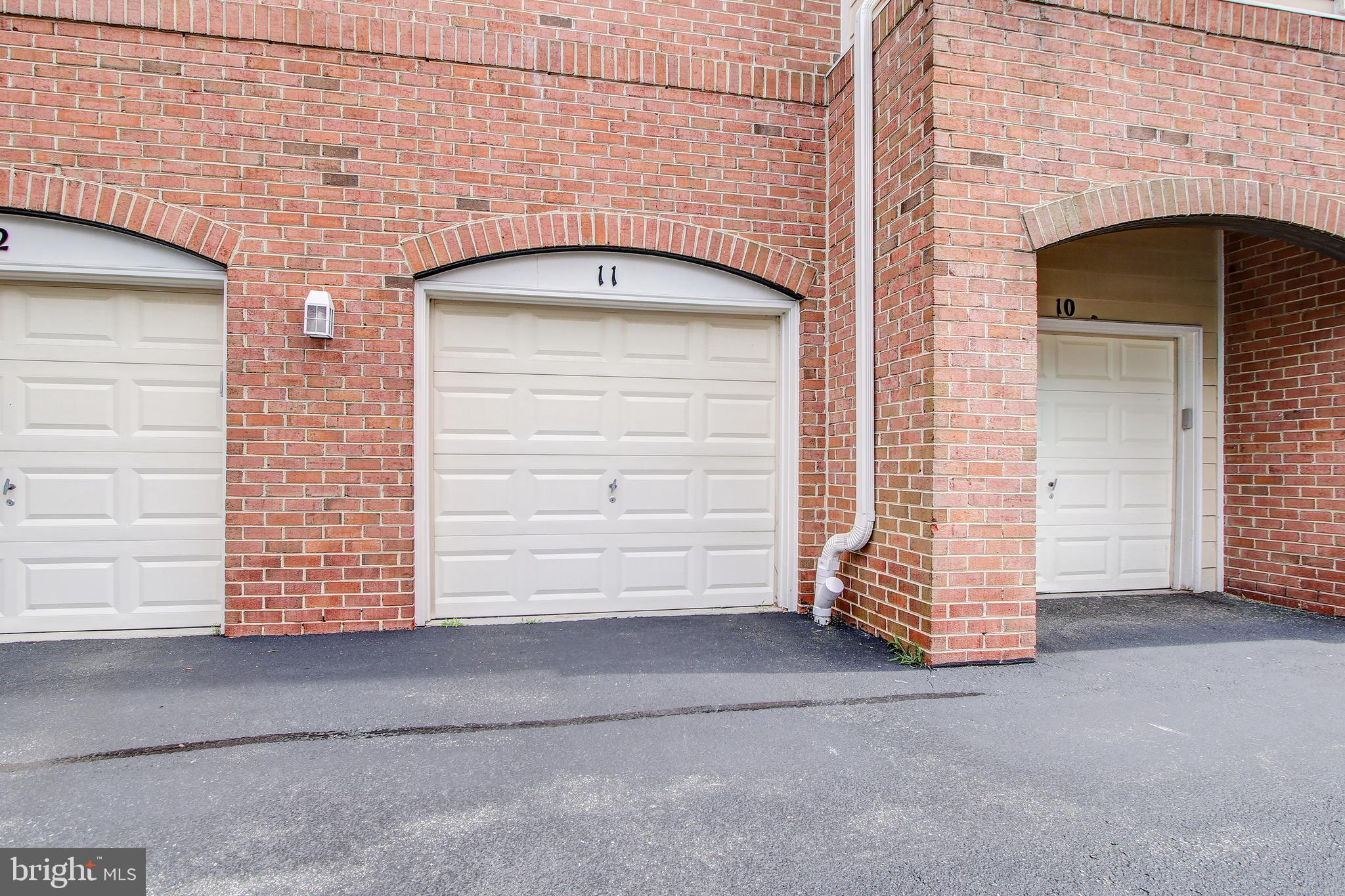 BOZZUTO AT KENTLANDS - Residential