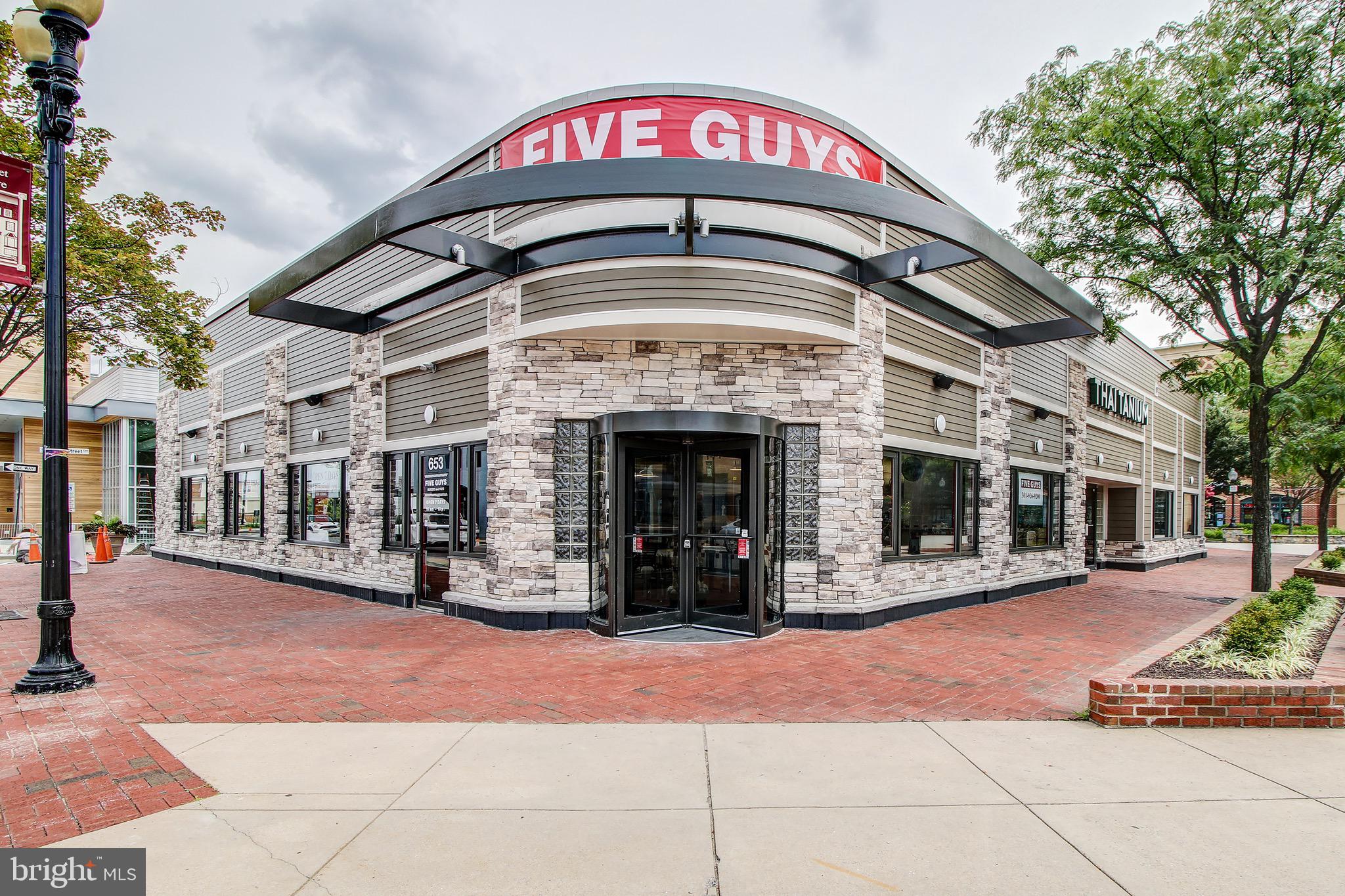BOZZUTO AT KENTLANDS - Residential