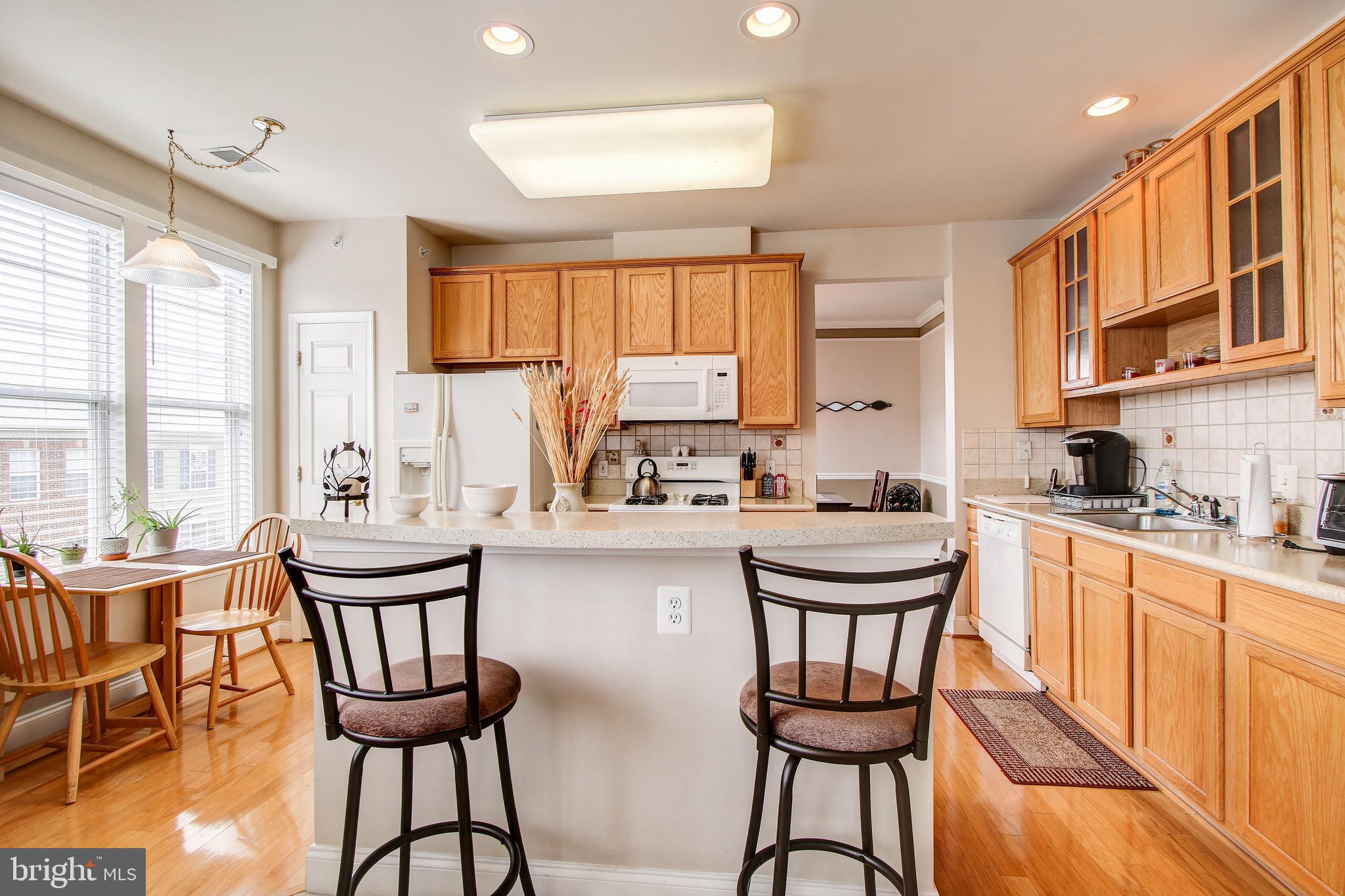 BOZZUTO AT KENTLANDS - Residential