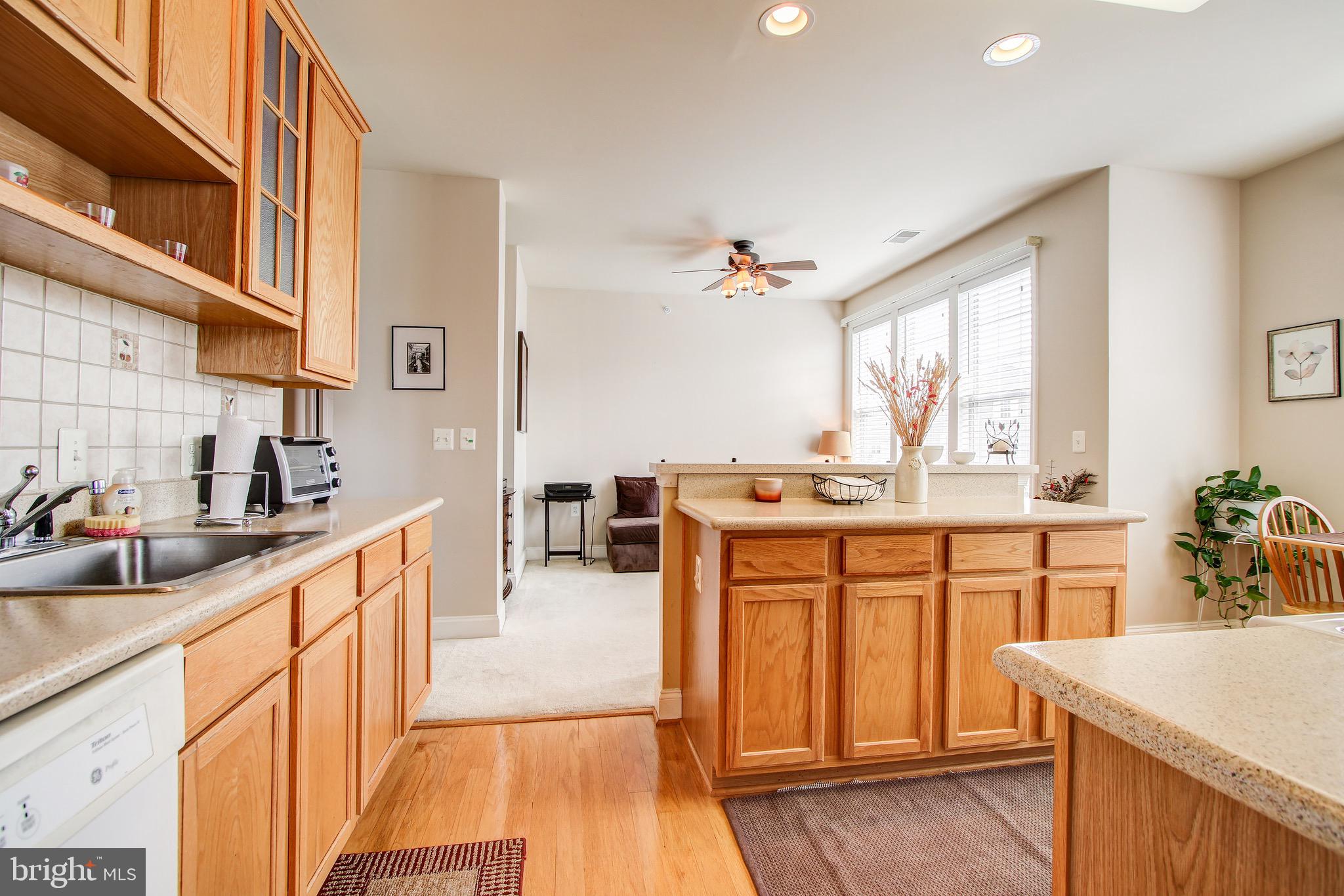 BOZZUTO AT KENTLANDS - Residential