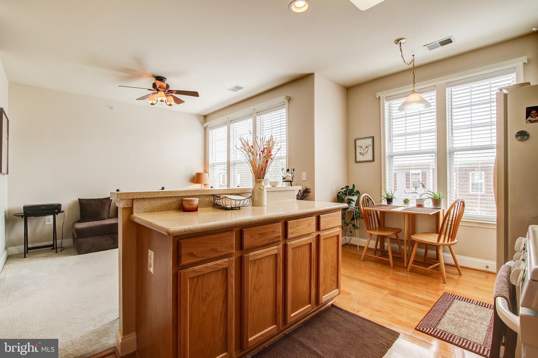 BOZZUTO AT KENTLANDS - Residential