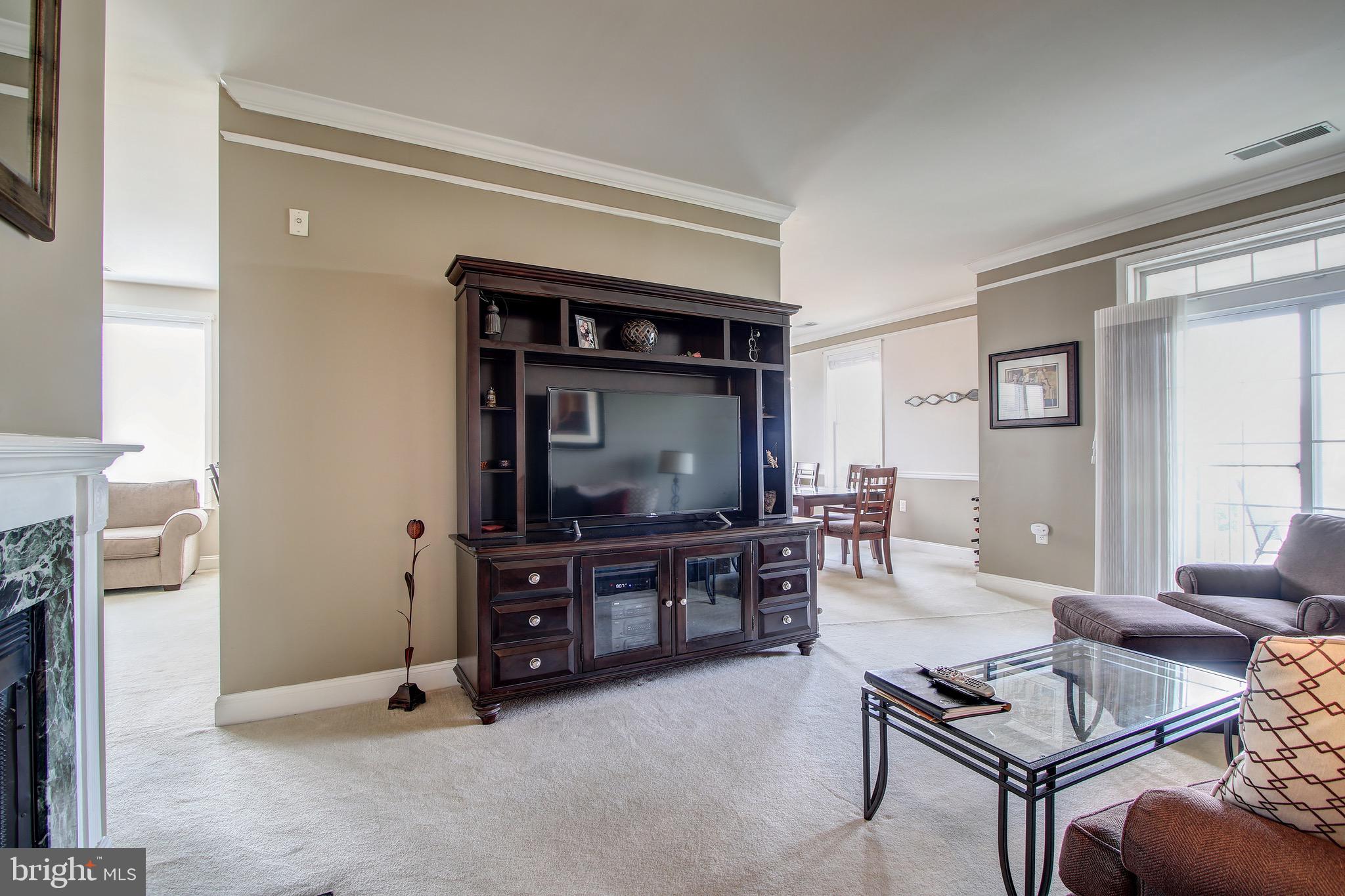 BOZZUTO AT KENTLANDS - Residential