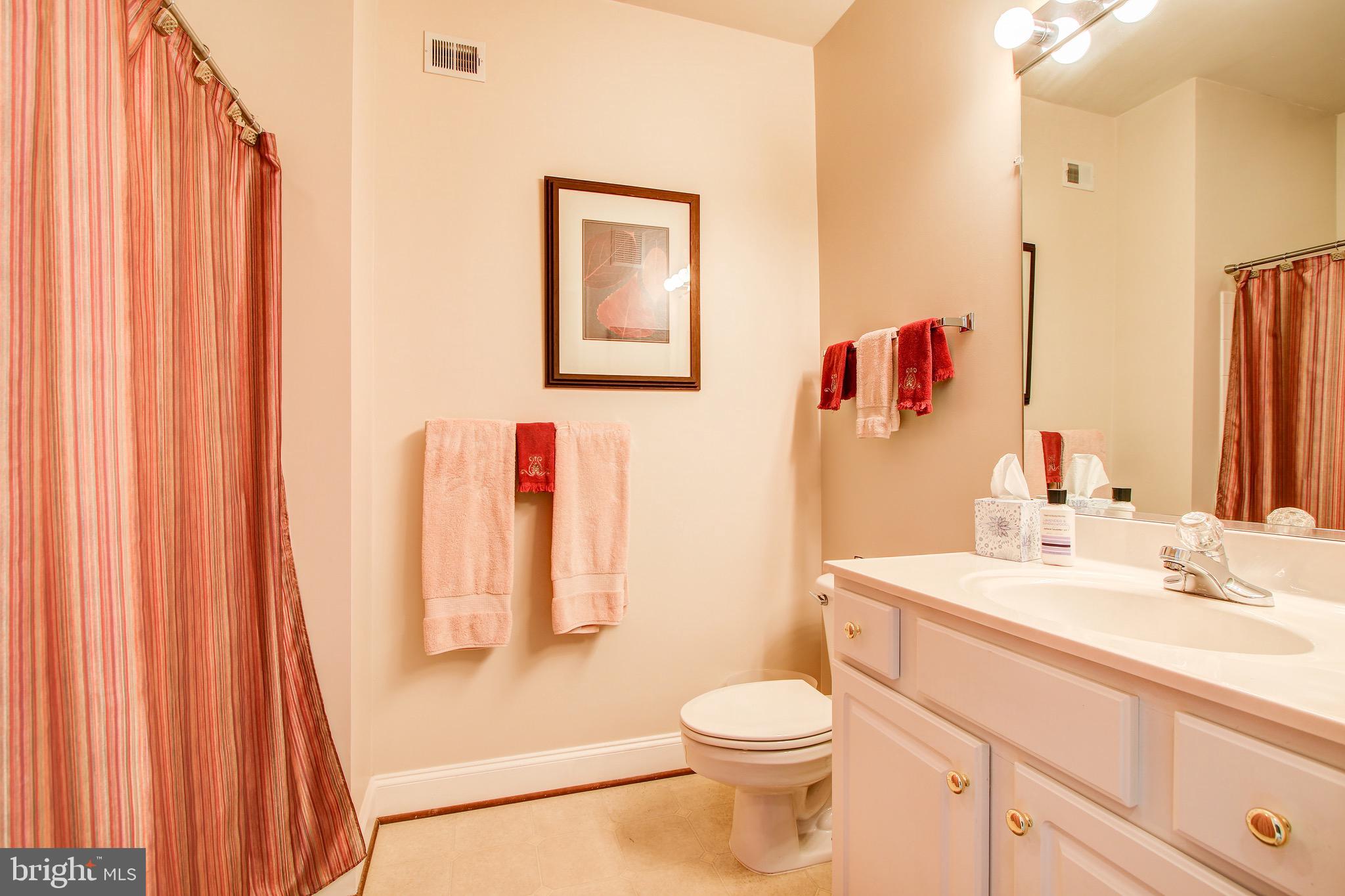 BOZZUTO AT KENTLANDS - Residential