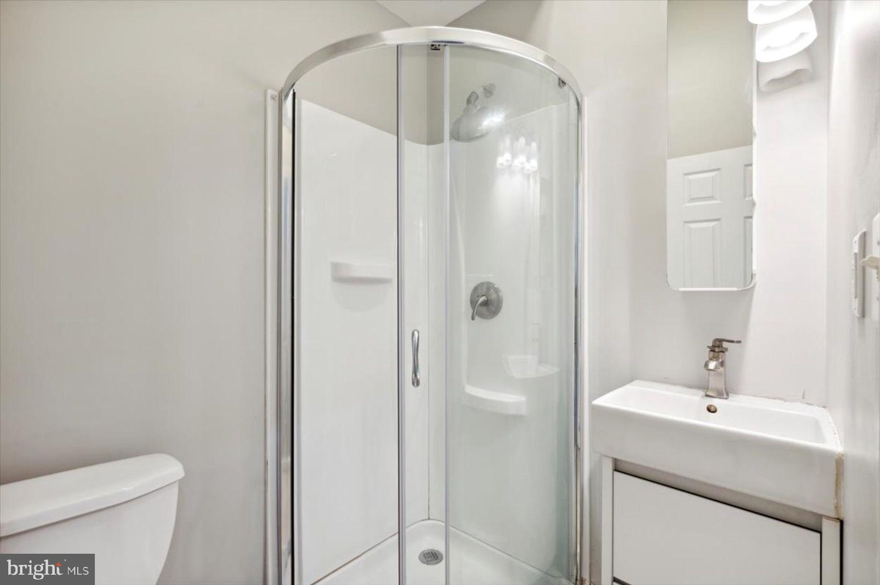 WASHINGTON SQ WEST - Residential Income