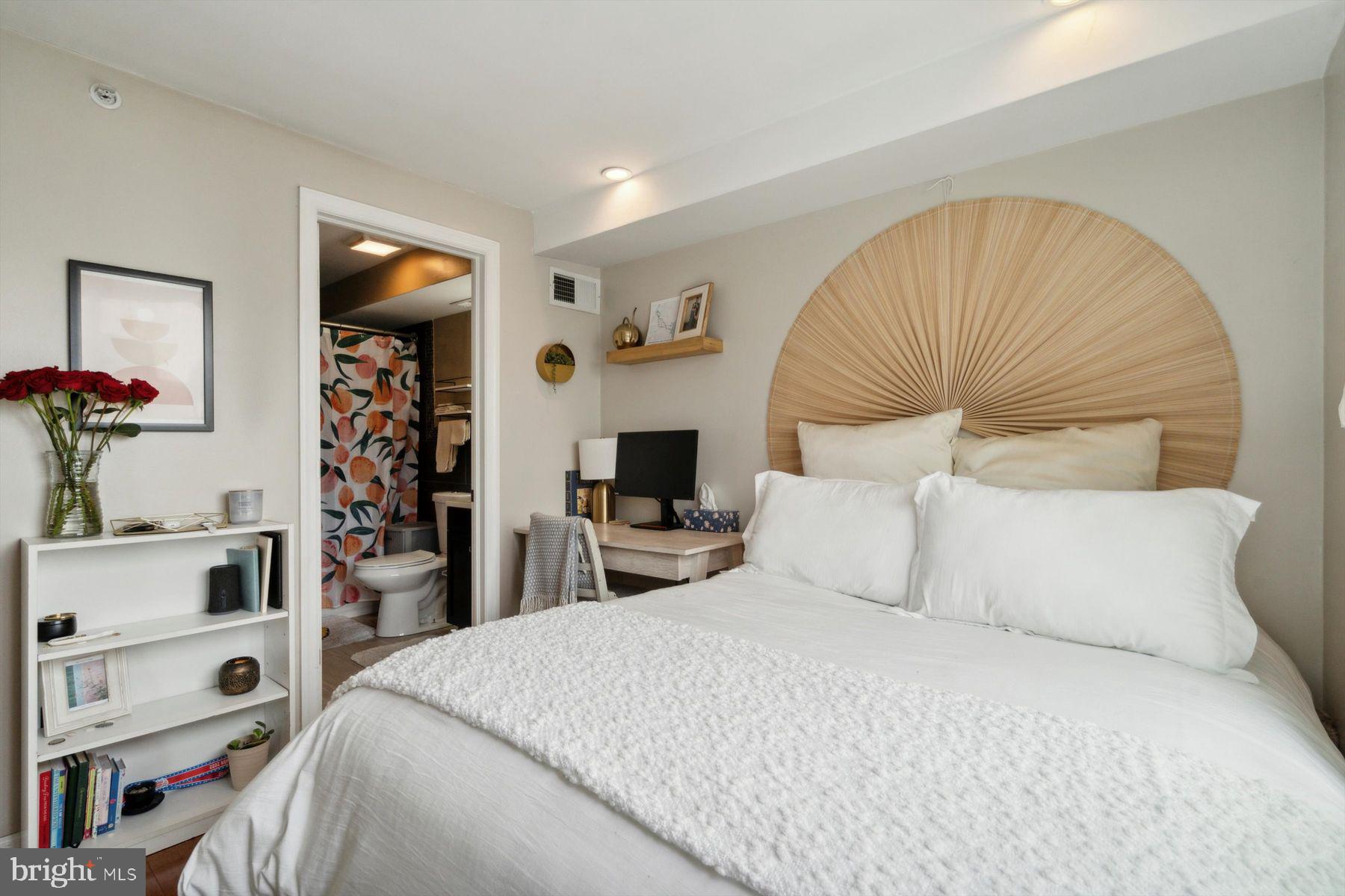 WASHINGTON SQ WEST - Residential Income