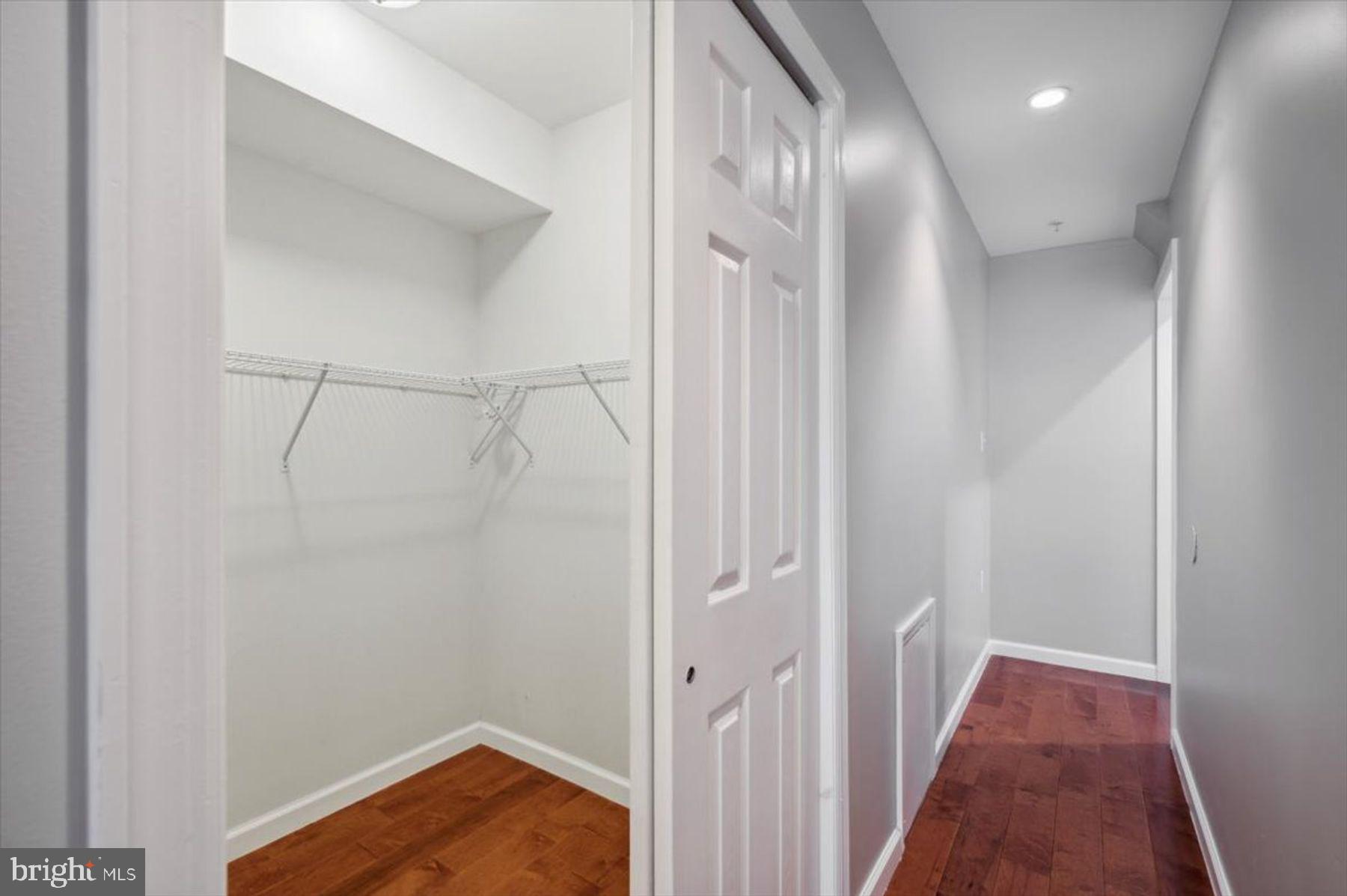 WASHINGTON SQ WEST - Residential Income