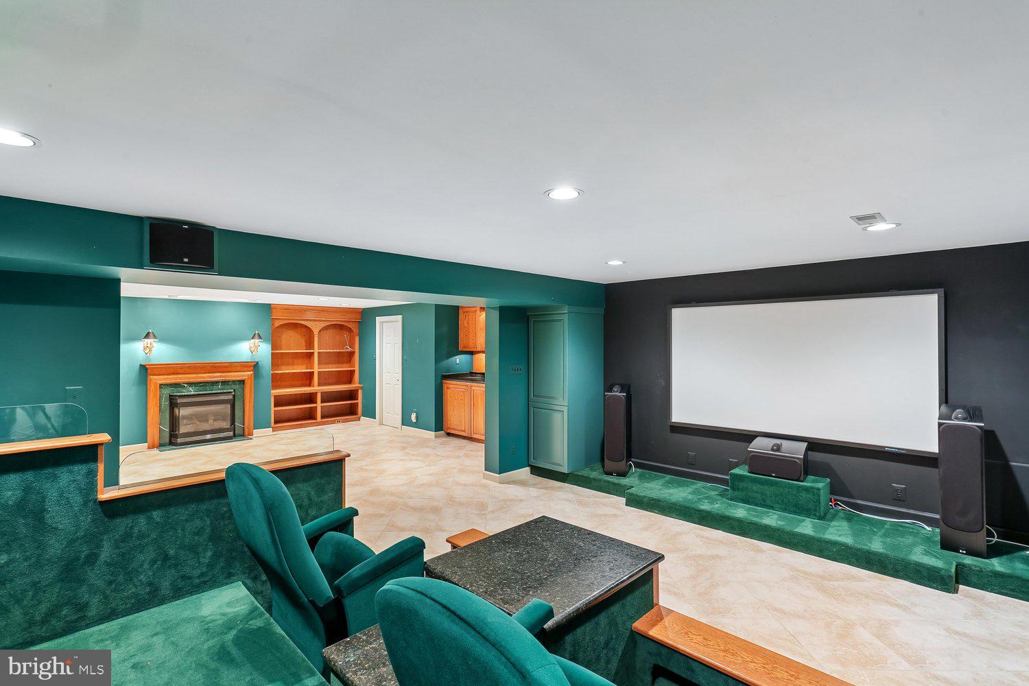 KENTLANDS GATEHOUSE - Residential