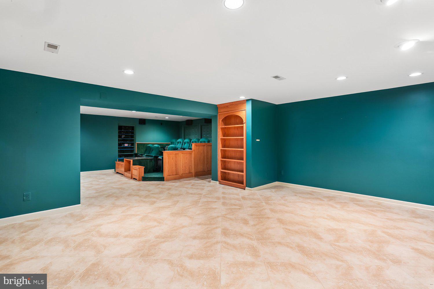 KENTLANDS GATEHOUSE - Residential