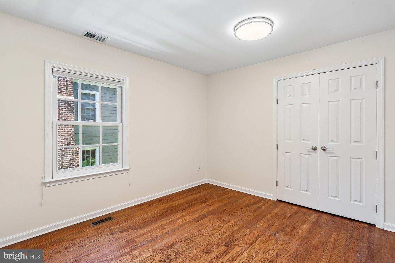 KENTLANDS GATEHOUSE - Residential