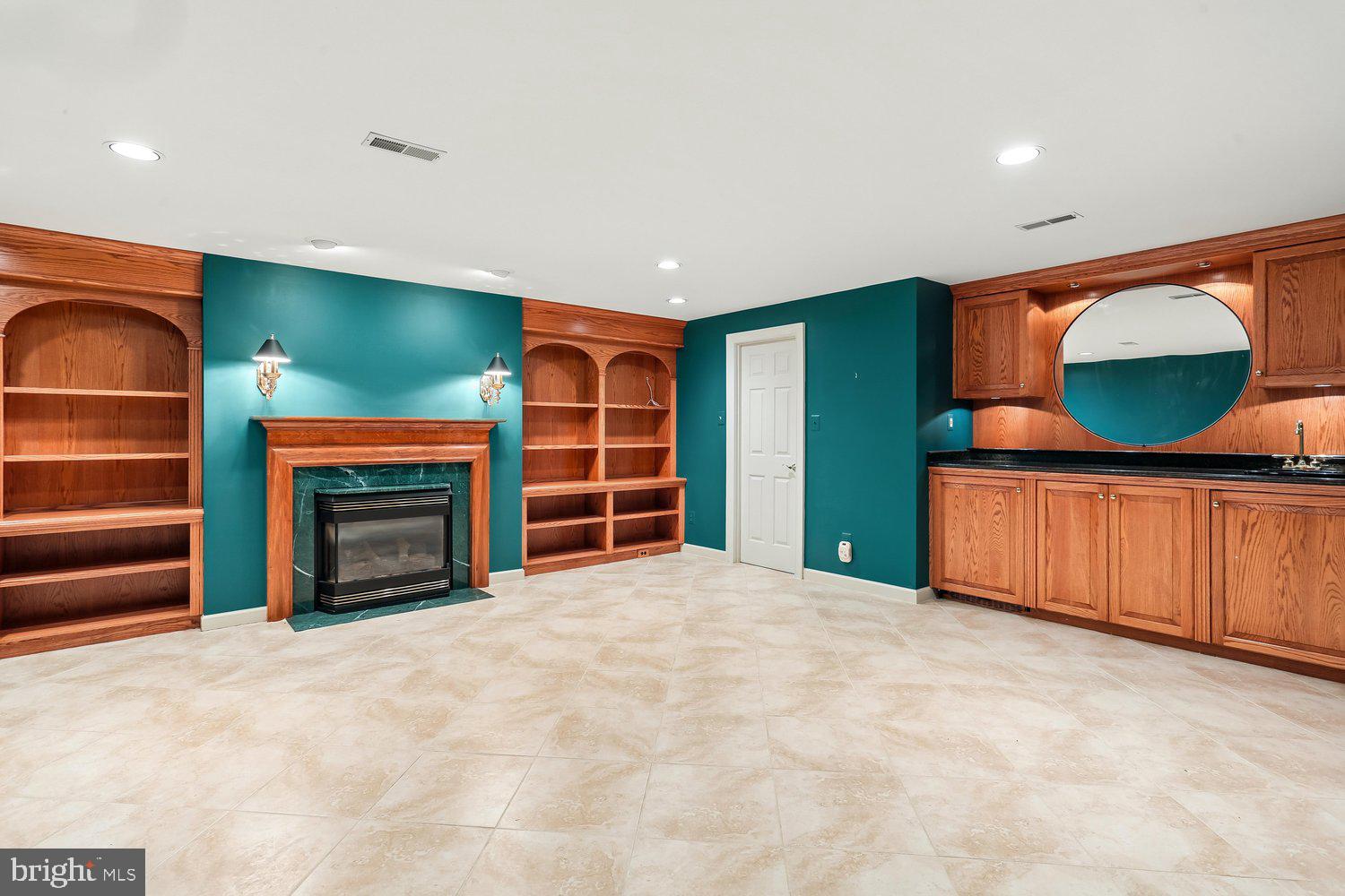 KENTLANDS GATEHOUSE - Residential