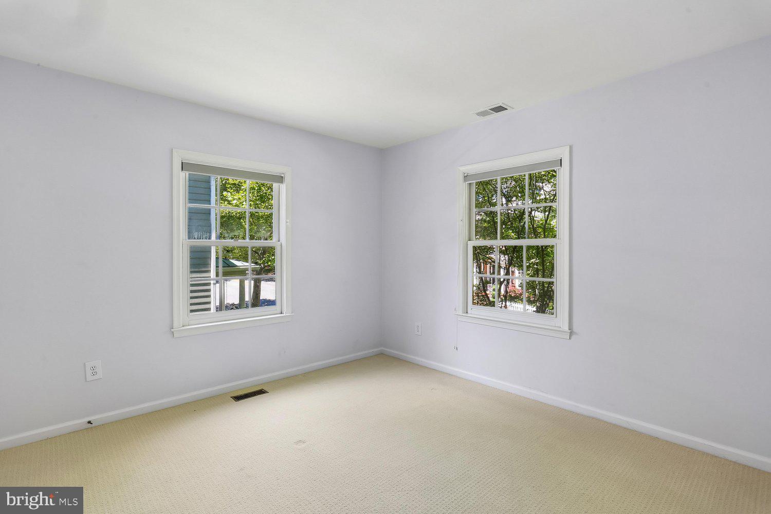 KENTLANDS GATEHOUSE - Residential