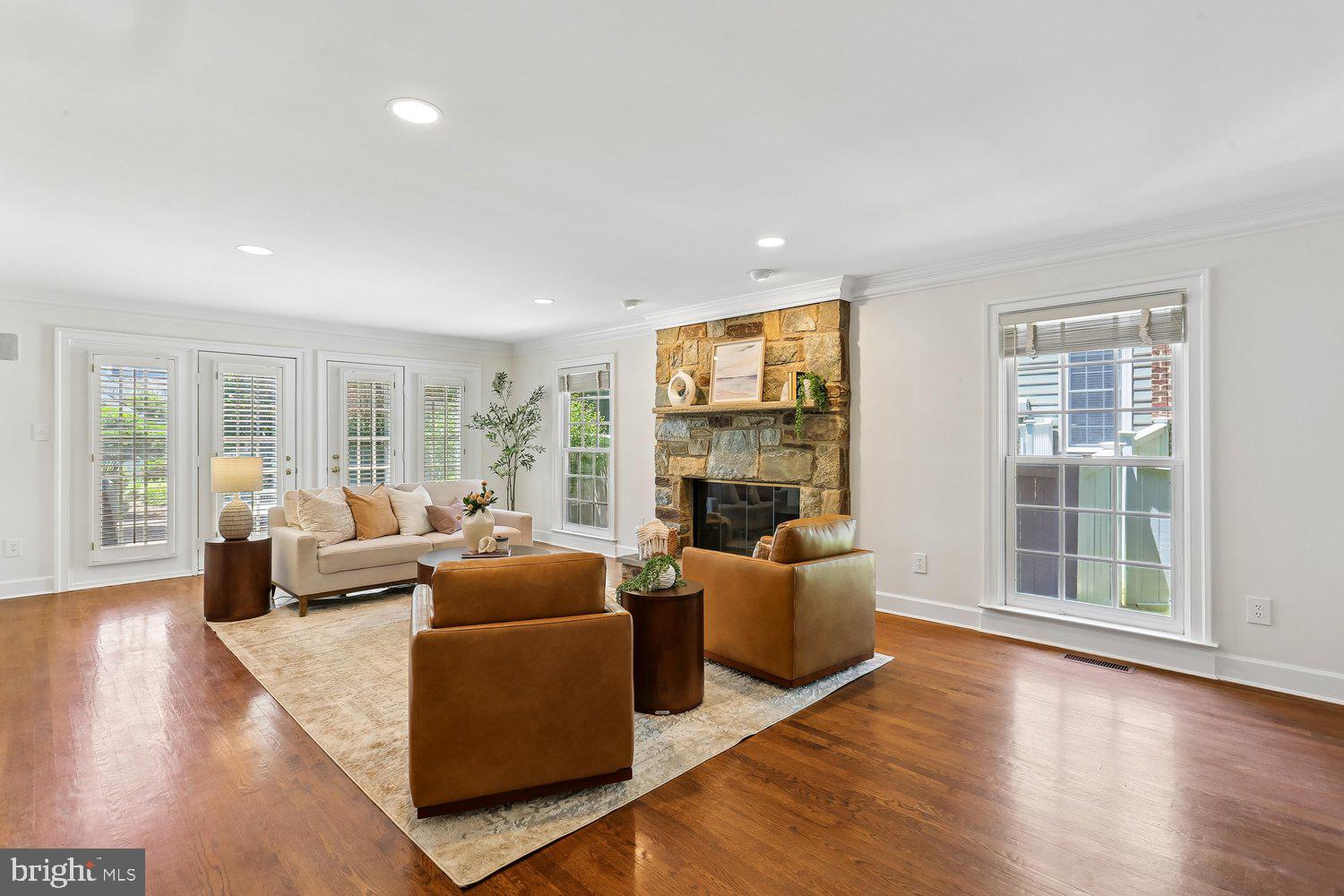 KENTLANDS GATEHOUSE - Residential