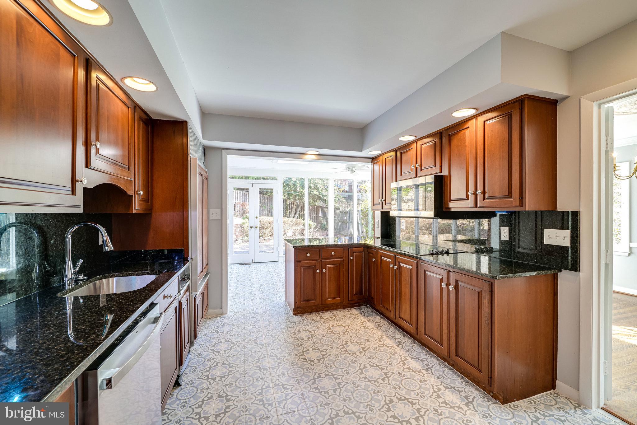 BELLEVUE FOREST - Residential Lease